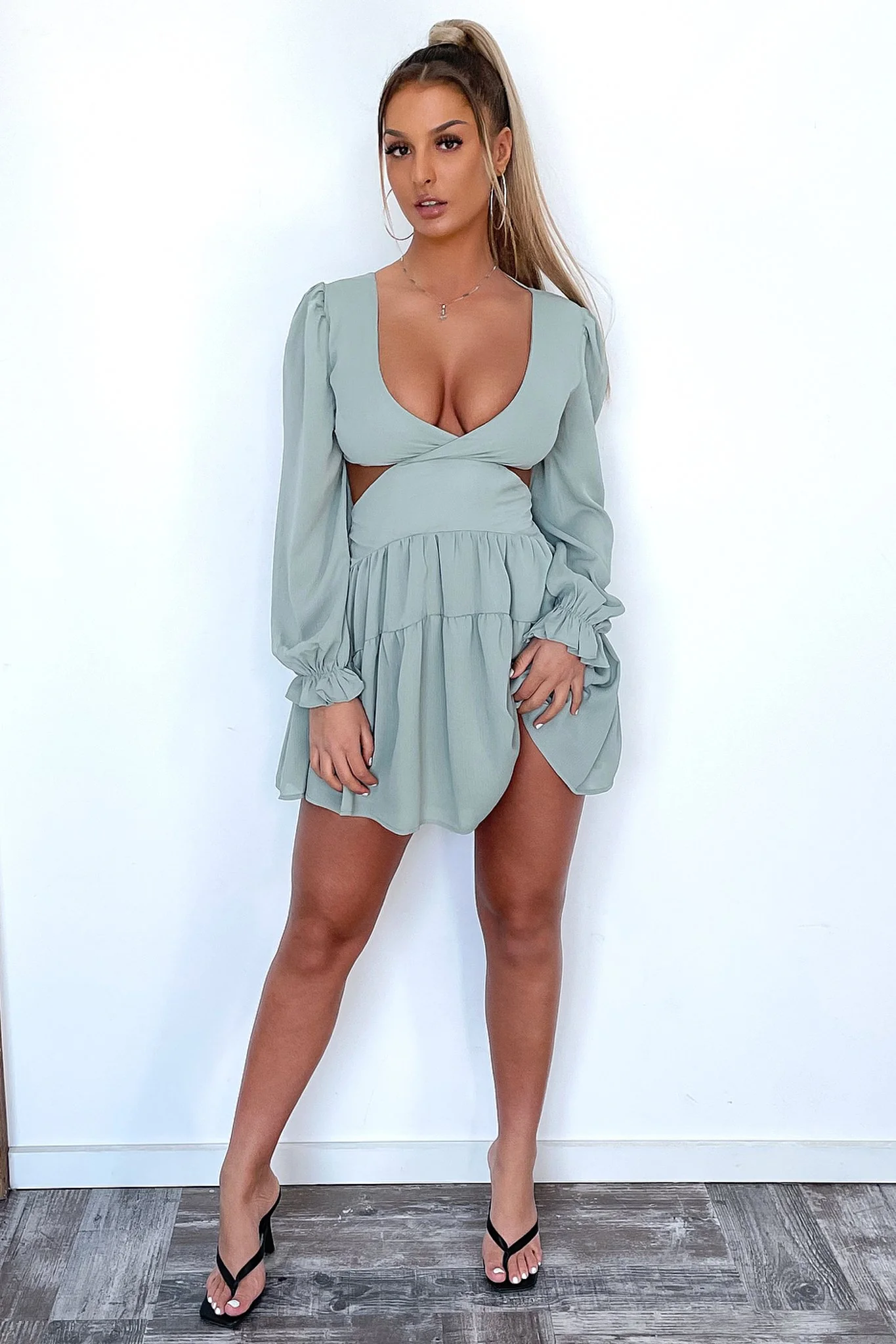10669-avalon-dress-sage-1.webp