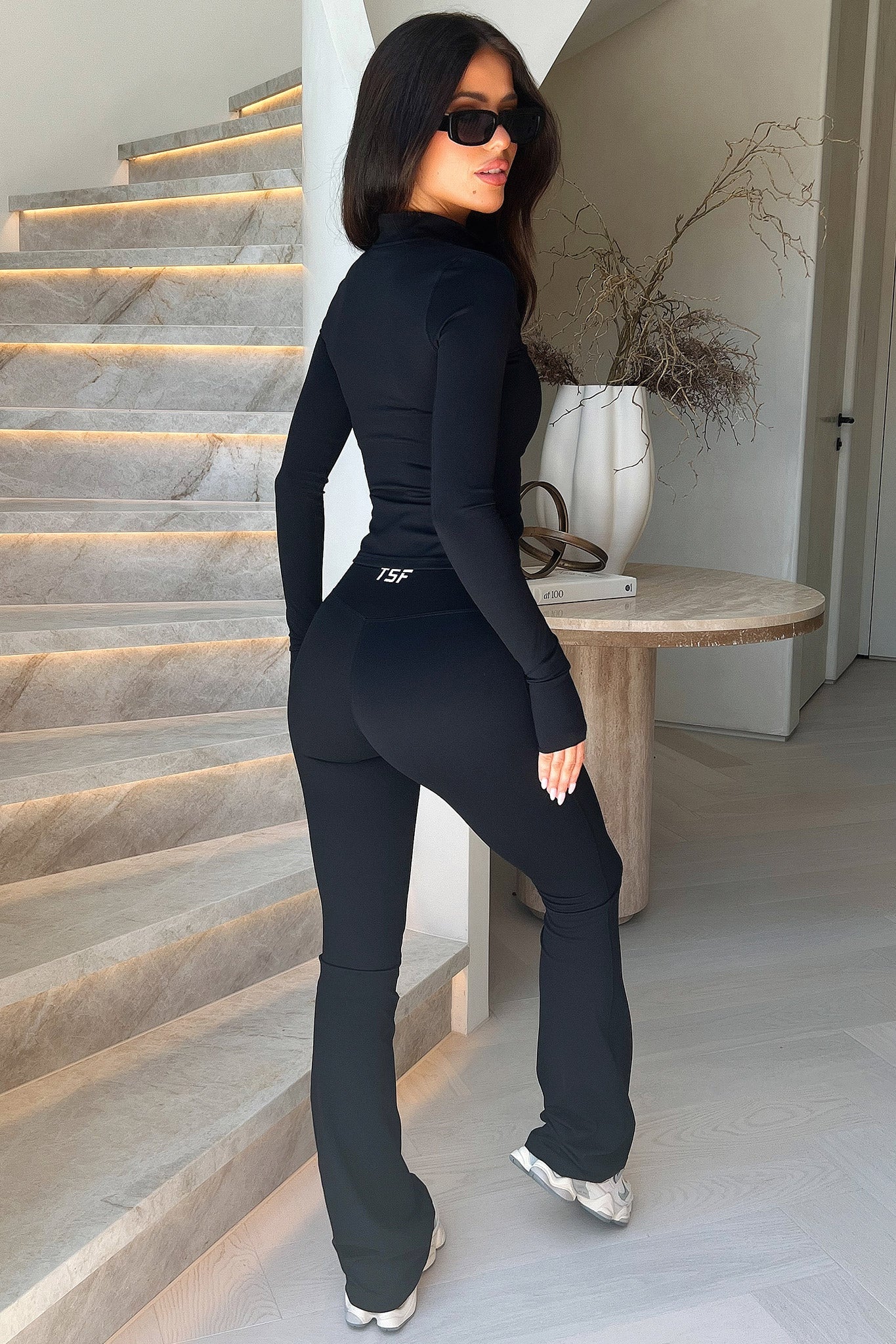 10790-velocity-flare-tights-black-1.jpg