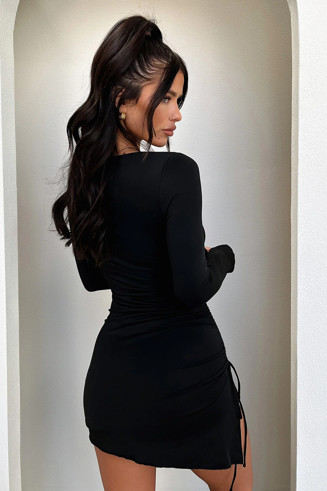 10964-mayla-long-sleeve-dress-black-1.webp