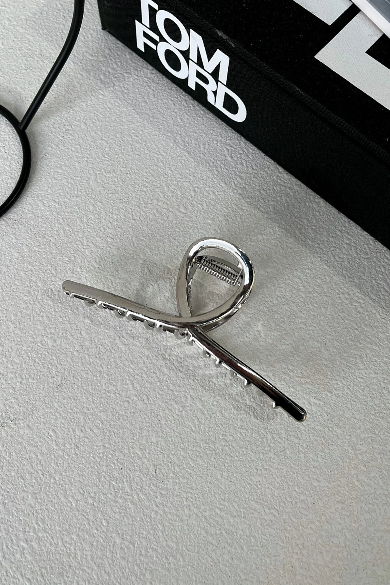 110-saira-claw-clip-silver-1.webp