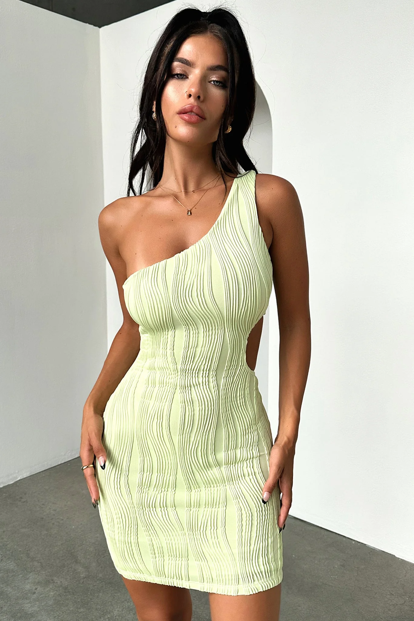 11143-trami-one-shoulder-mini-dress-green-1.webp