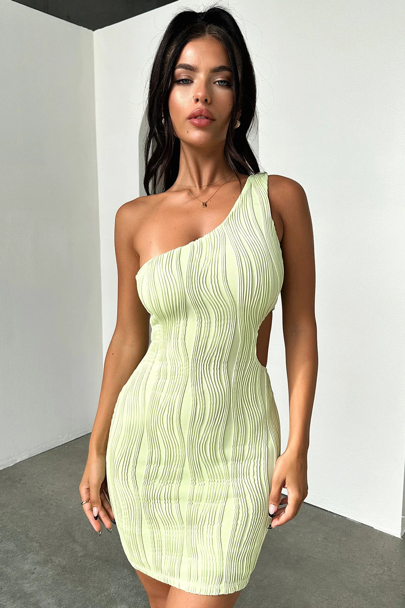 11143-trami-one-shoulder-mini-dress-green-1.webp