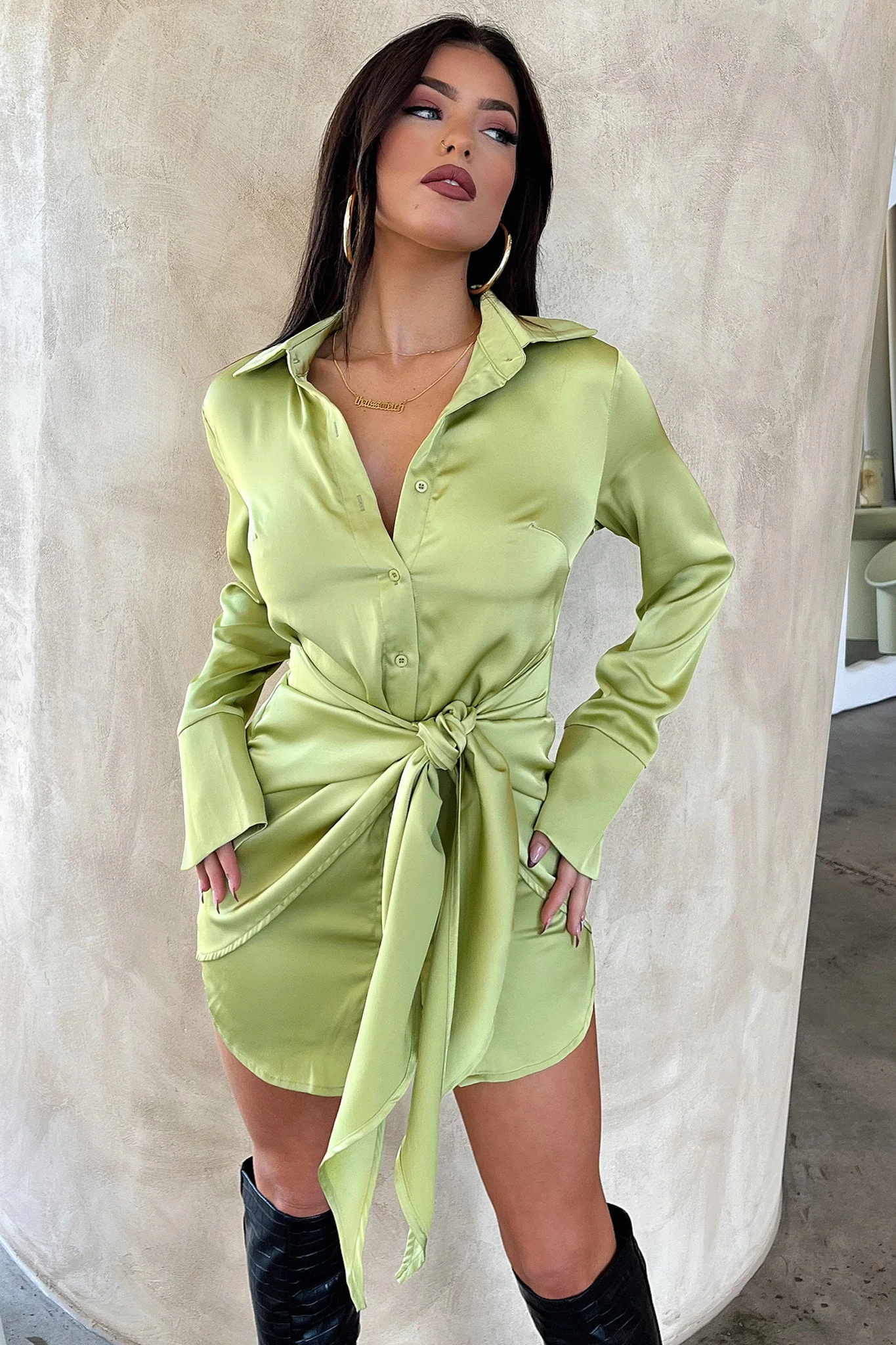 12863-alexa-dress-green-1.webp