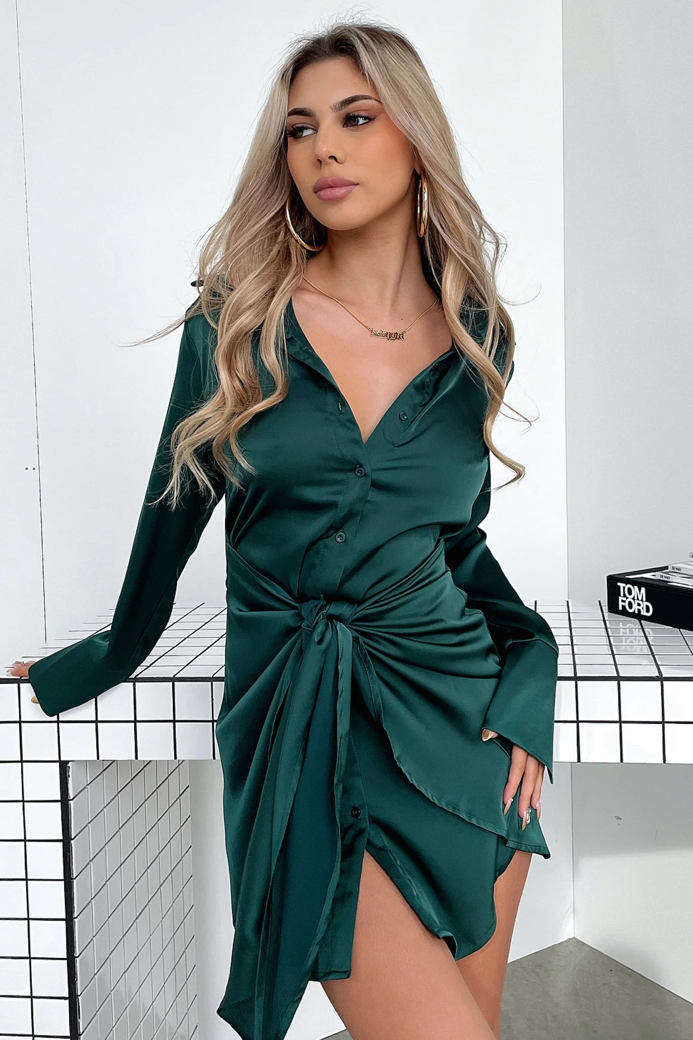13785-alexa-dress-emerald-1.webp
