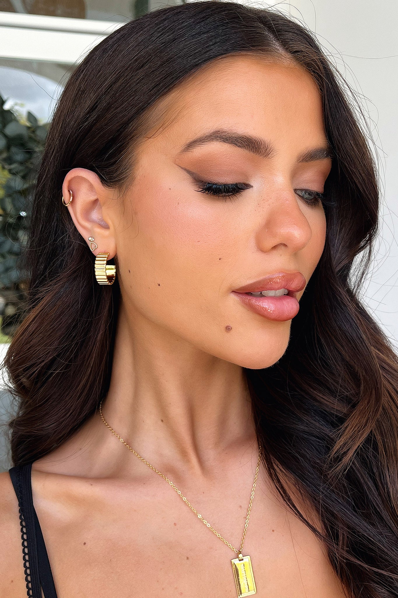 1516-adel-hoop-earring-gold-1.jpg