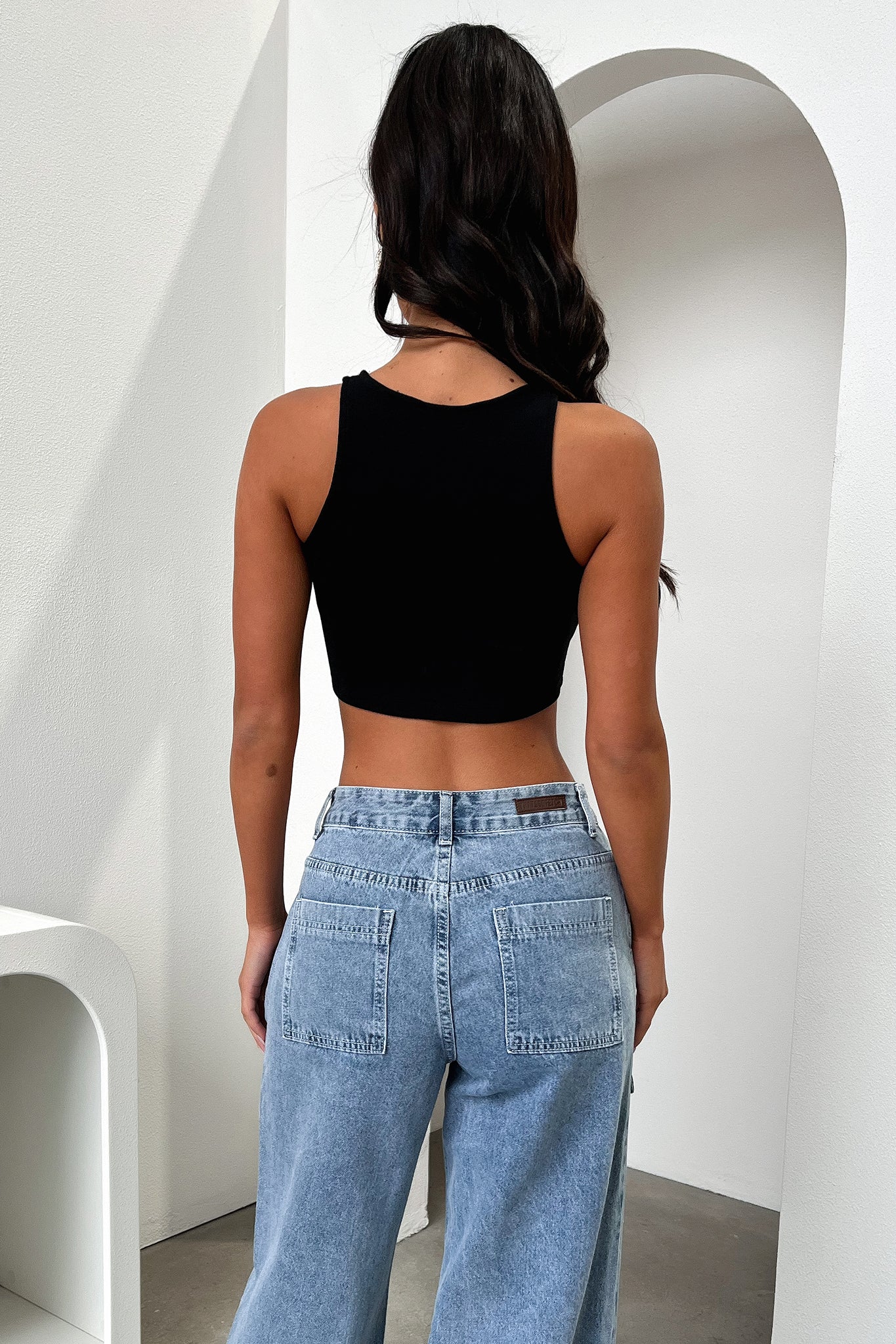 1525-adelina-crop-black-1.jpg