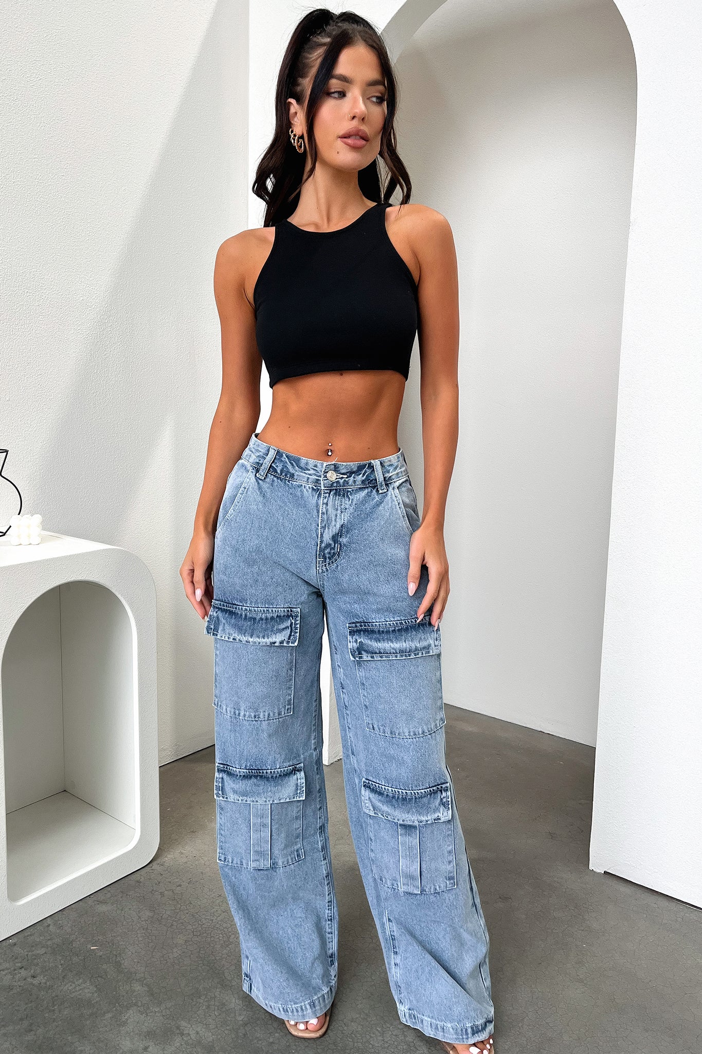1525-adelina-crop-black-1.jpg