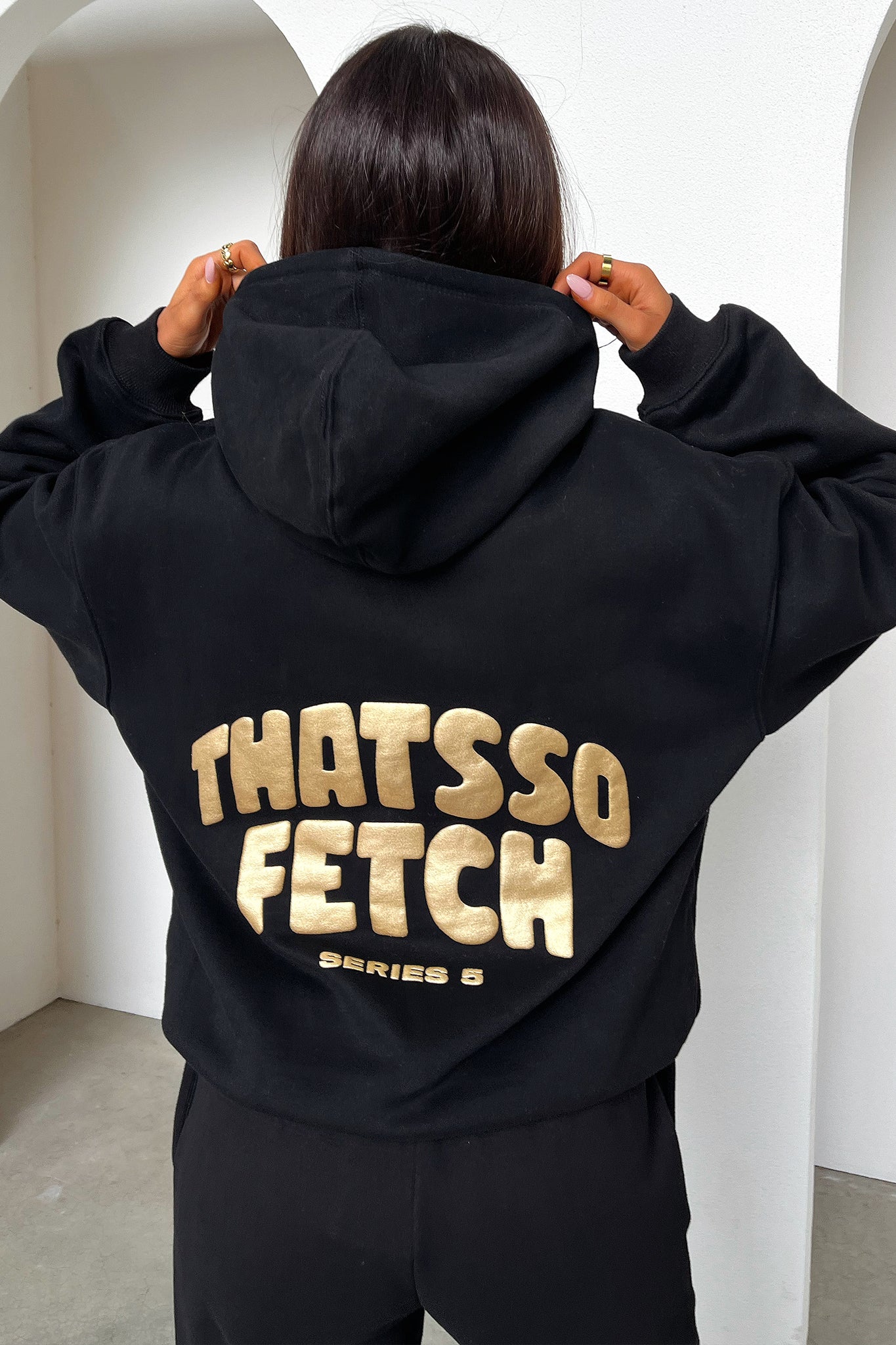 15480-series-5-sweatpants-black-gold-1.webp