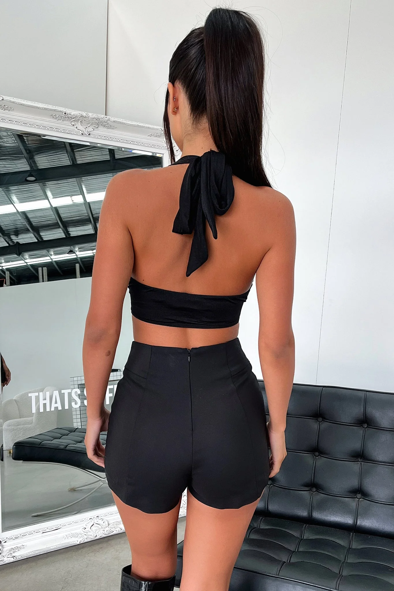 16710-nixon-crop-black-1.webp