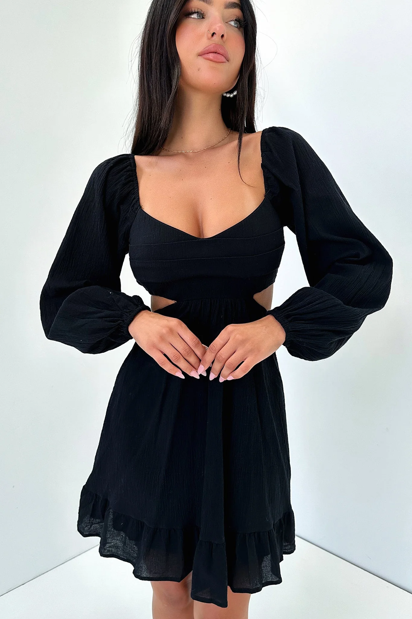 16907-nicole-dress-black-1.webp