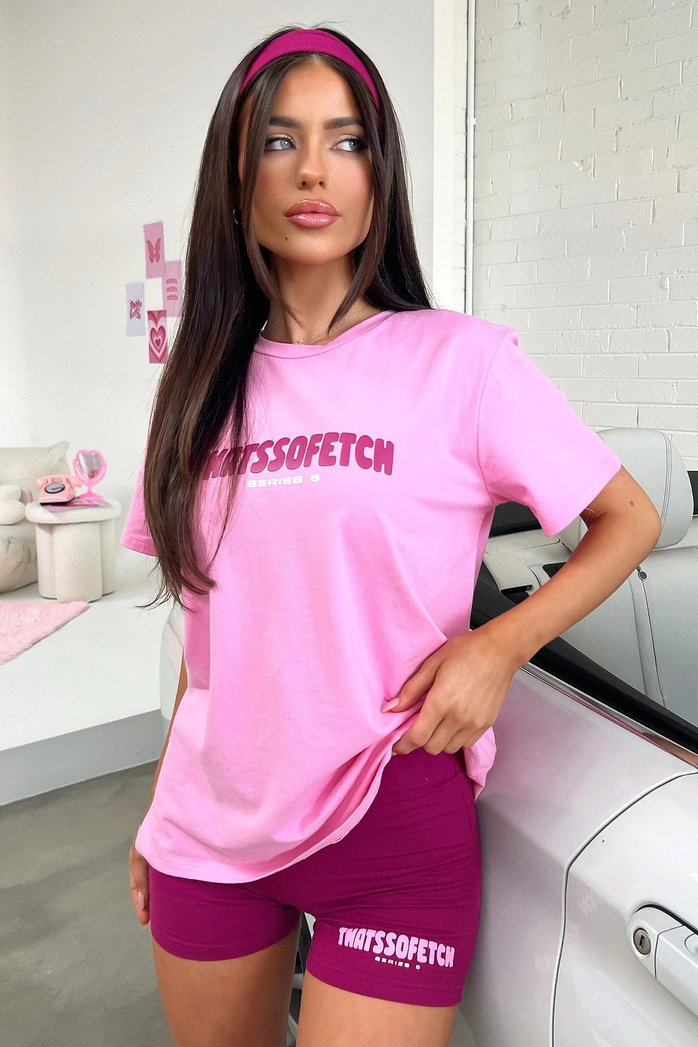 17008-series-5-oversized-tee-pink-burgundy-1.webp