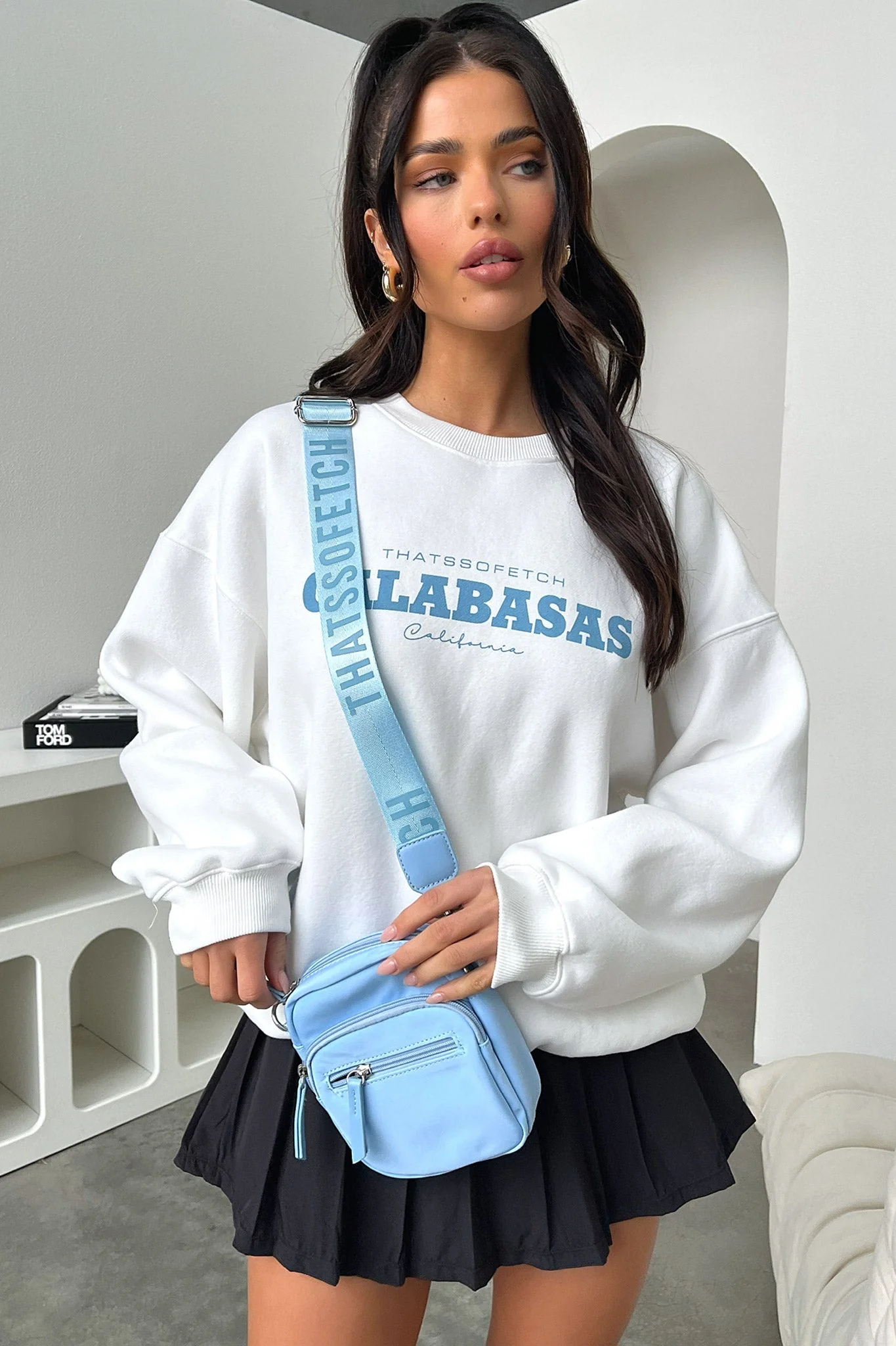 17122-calabasas-crewneck-white-1.webp