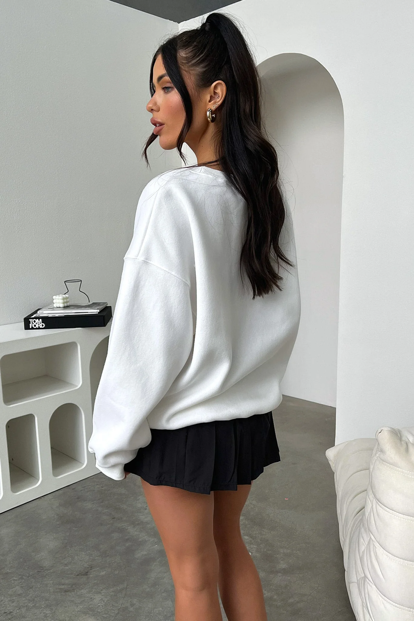 17122-calabasas-crewneck-white-1.webp