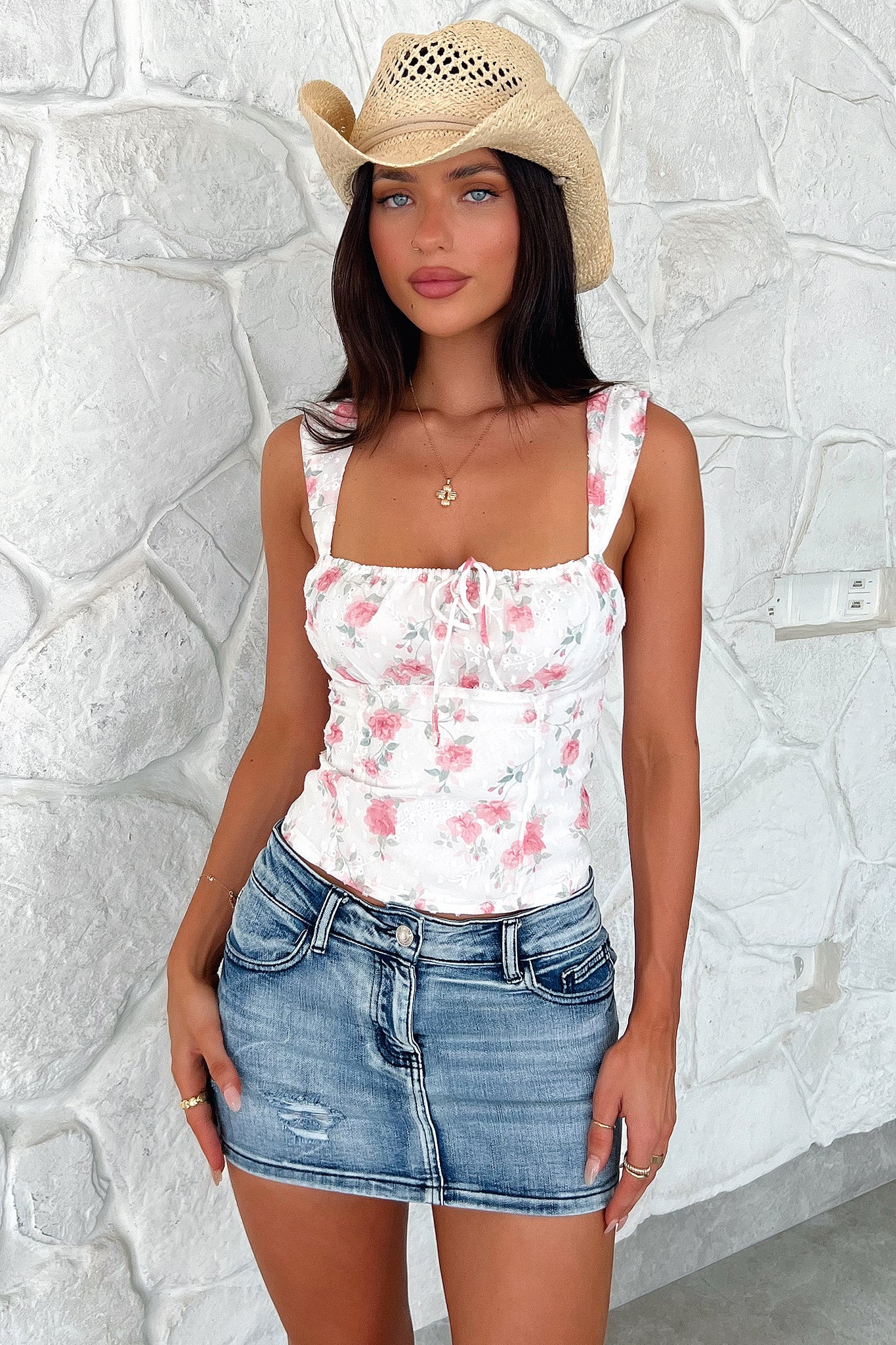 17379-leia-top-pink-floral-1.jpg