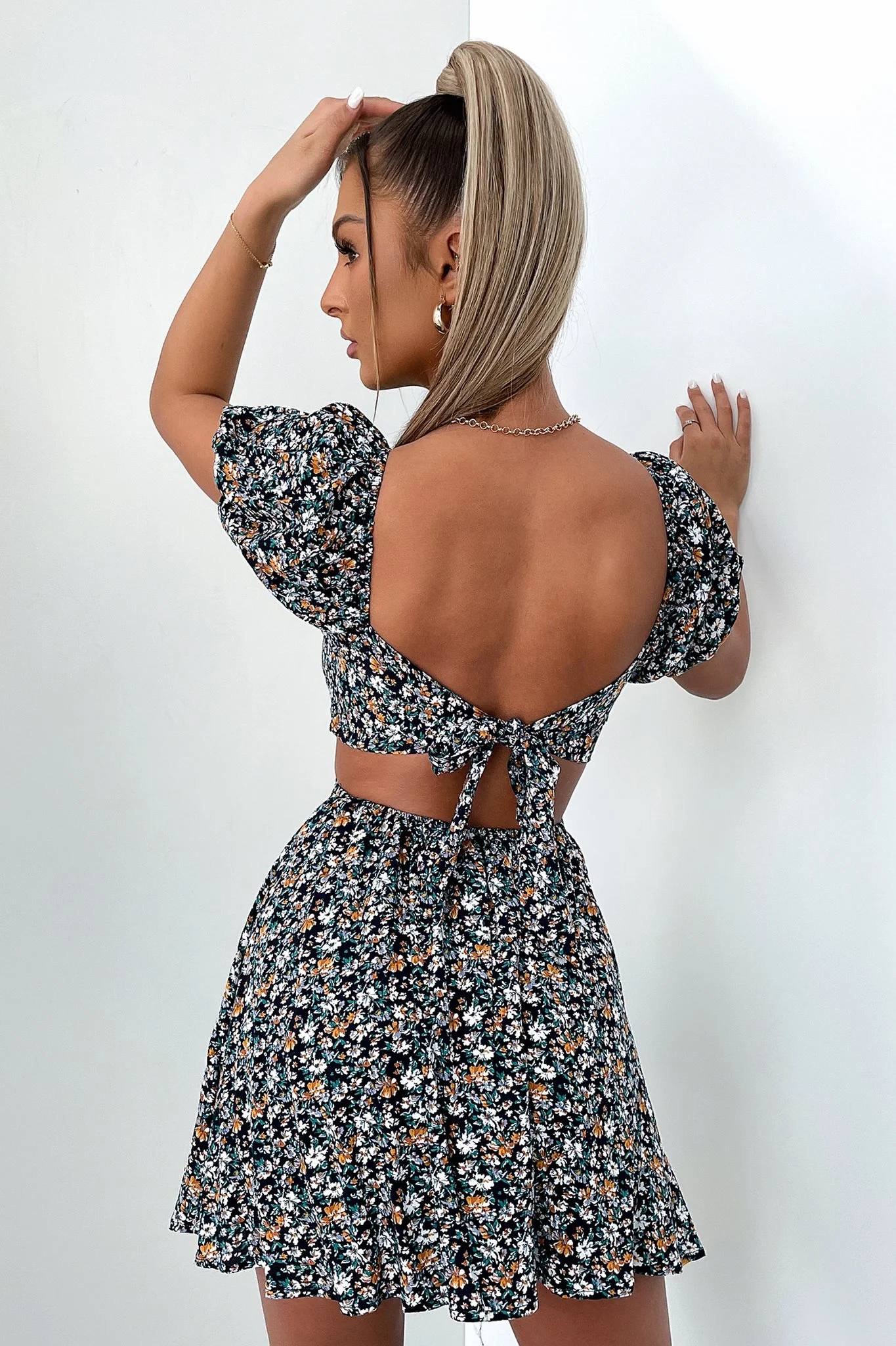 18594-tracey-dress-navy-floral-1.webp