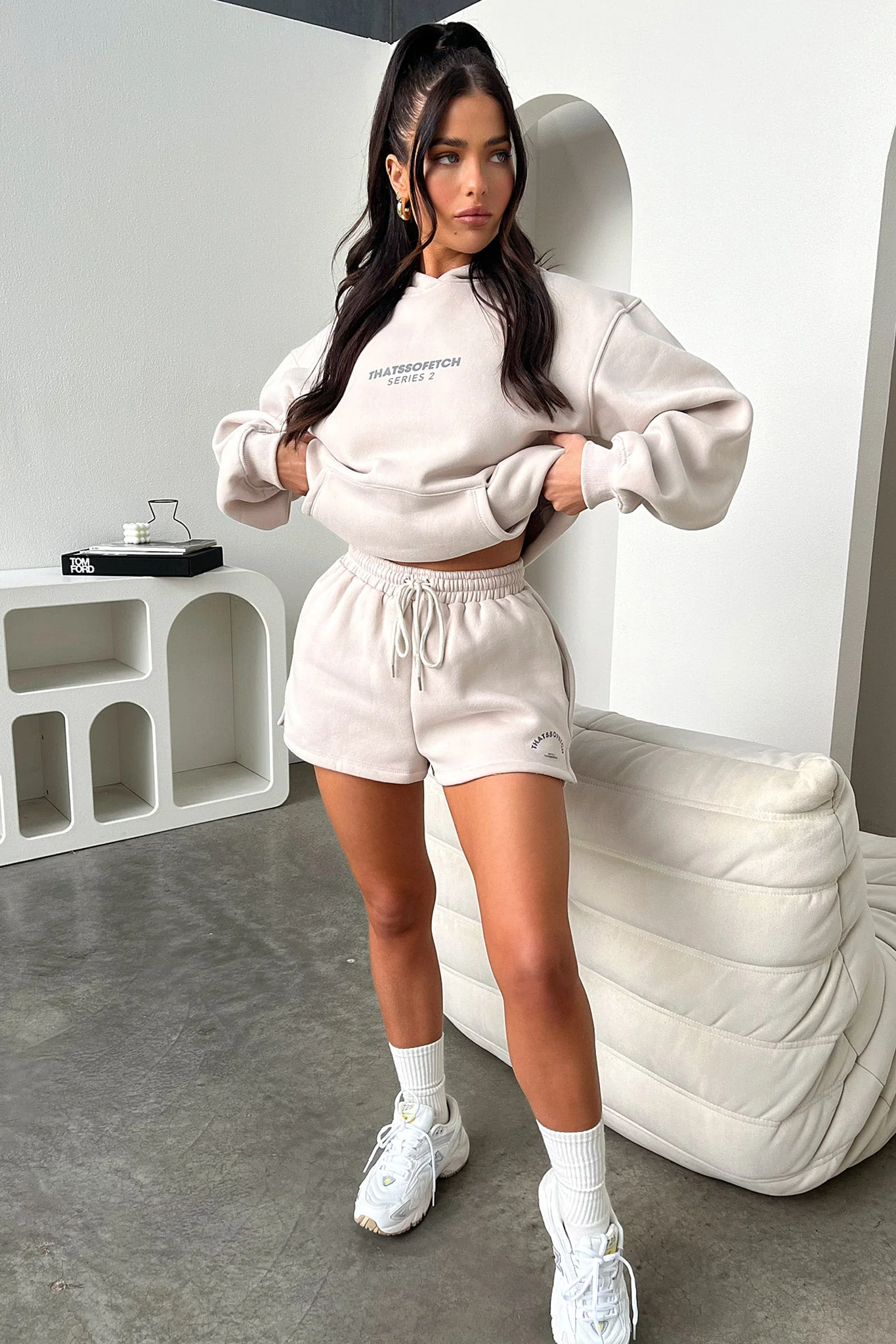 18774-series-2-shorts-beige-1.webp