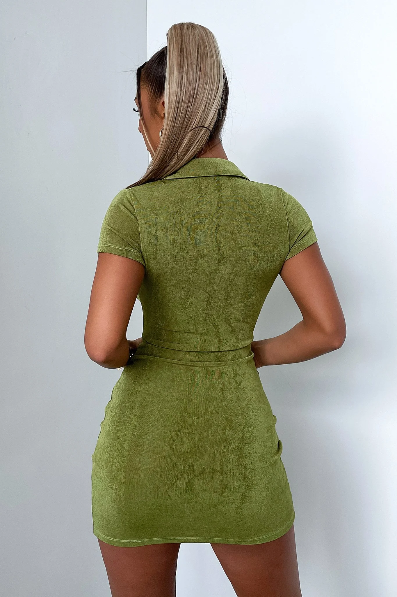 18823-elise-dress-olive-1.webp