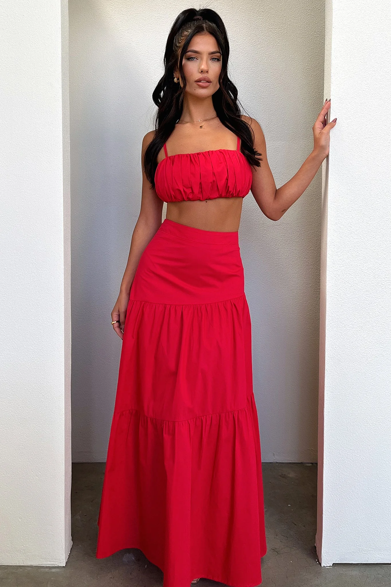 19658-lateisha-crop-red-1.webp