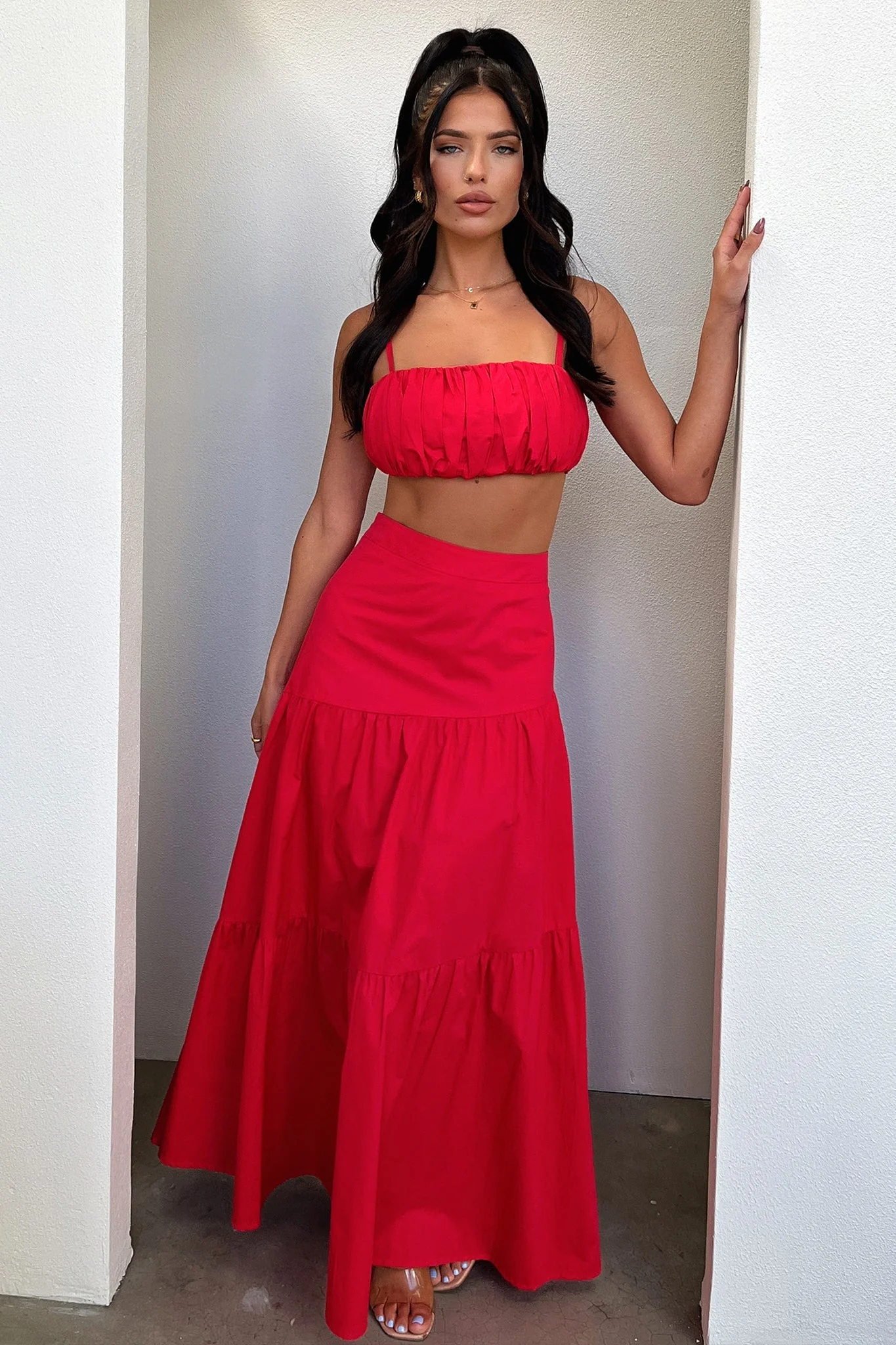 19658-lateisha-crop-red-1.webp
