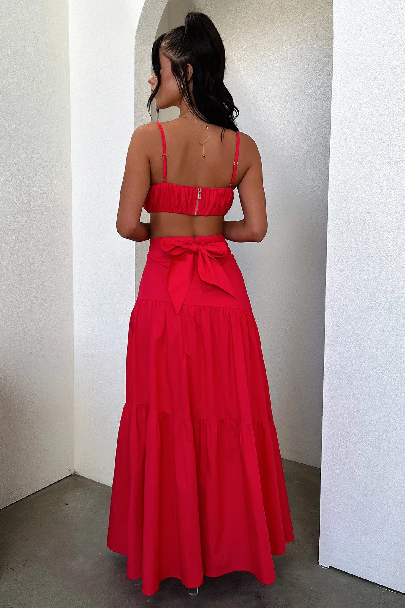 19658-lateisha-crop-red-1.webp