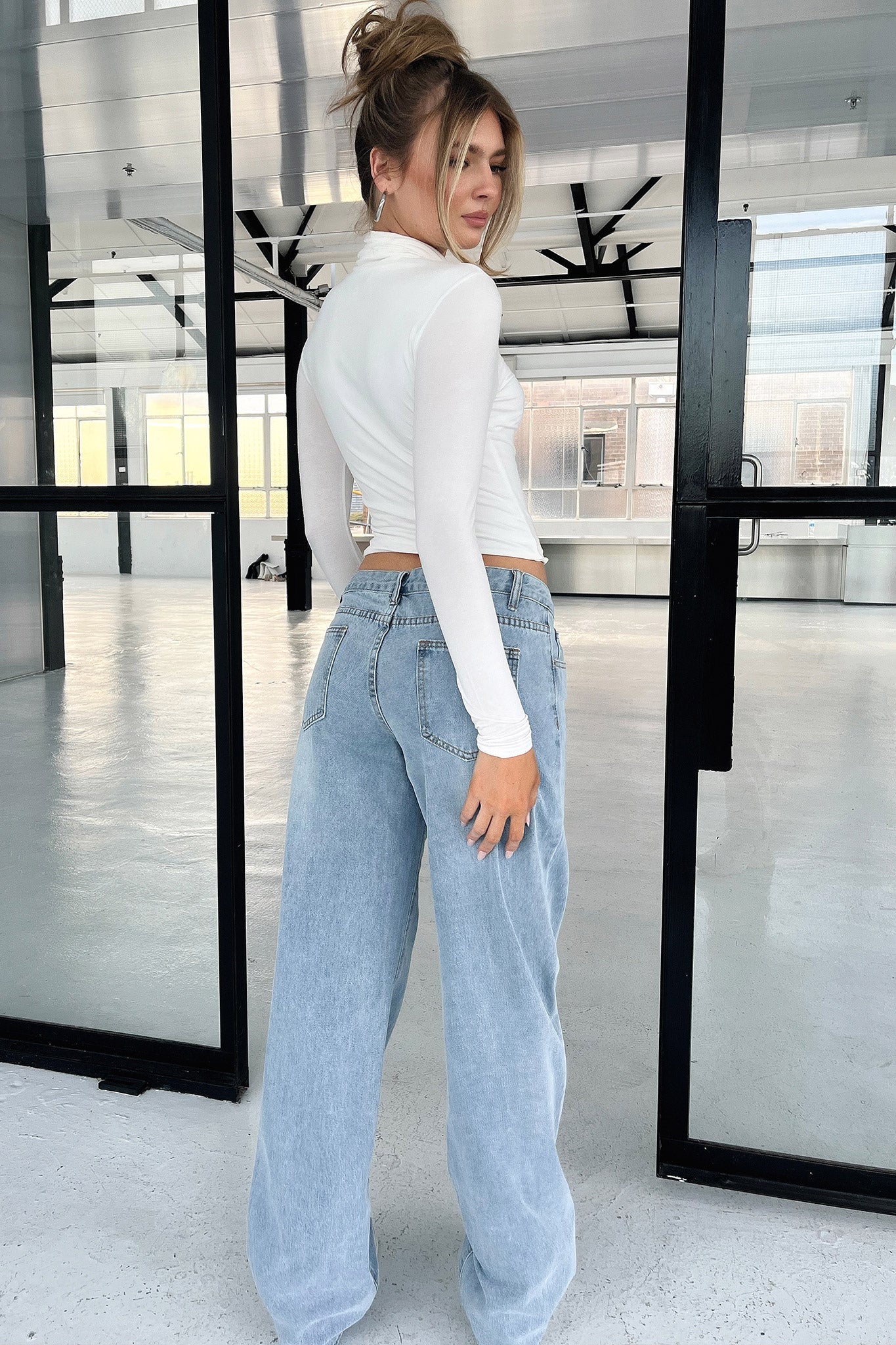 20001-caylee-long-sleeve-top-white-1.webp