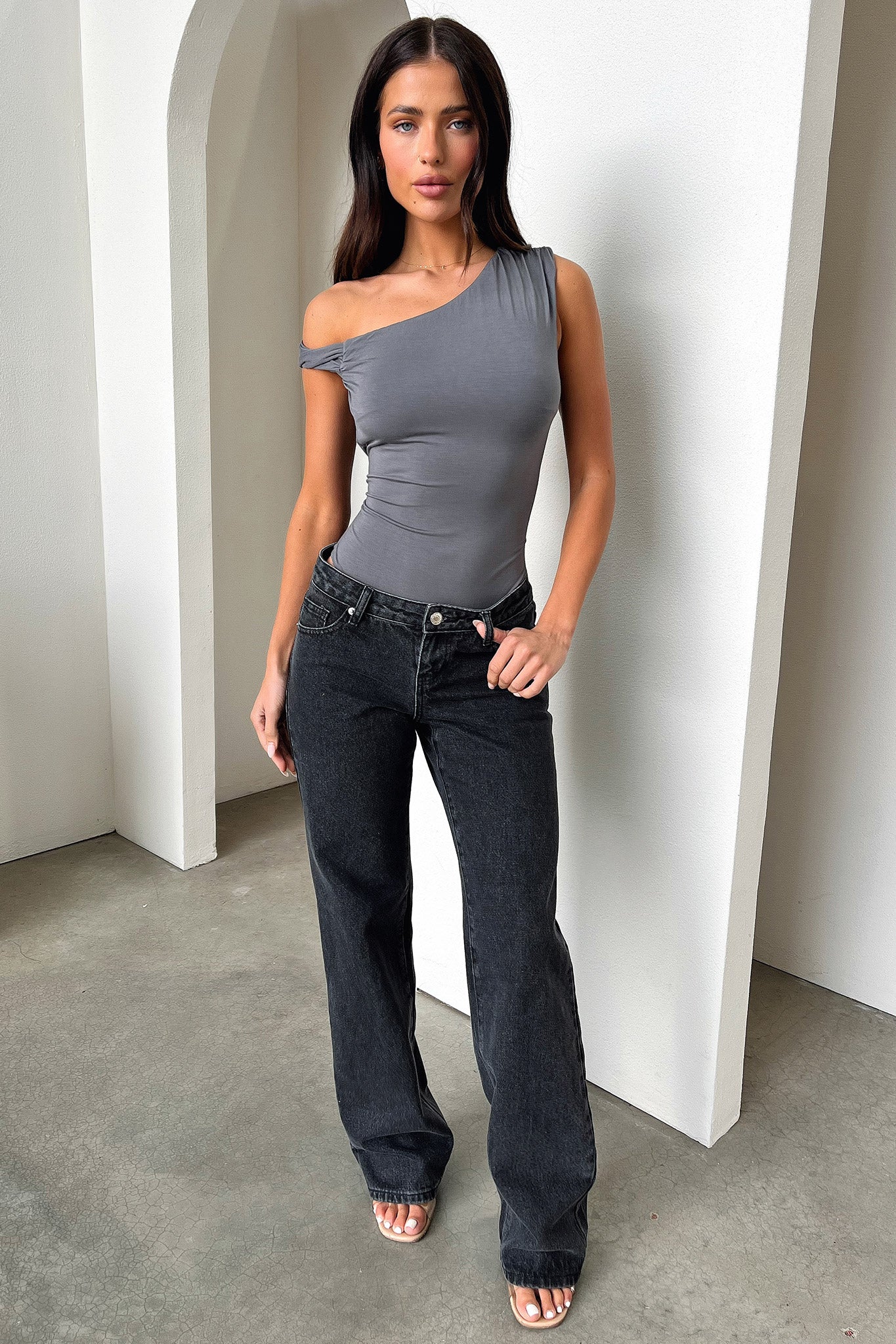 20203-aspen-bodysuit-charcoal-1.webp