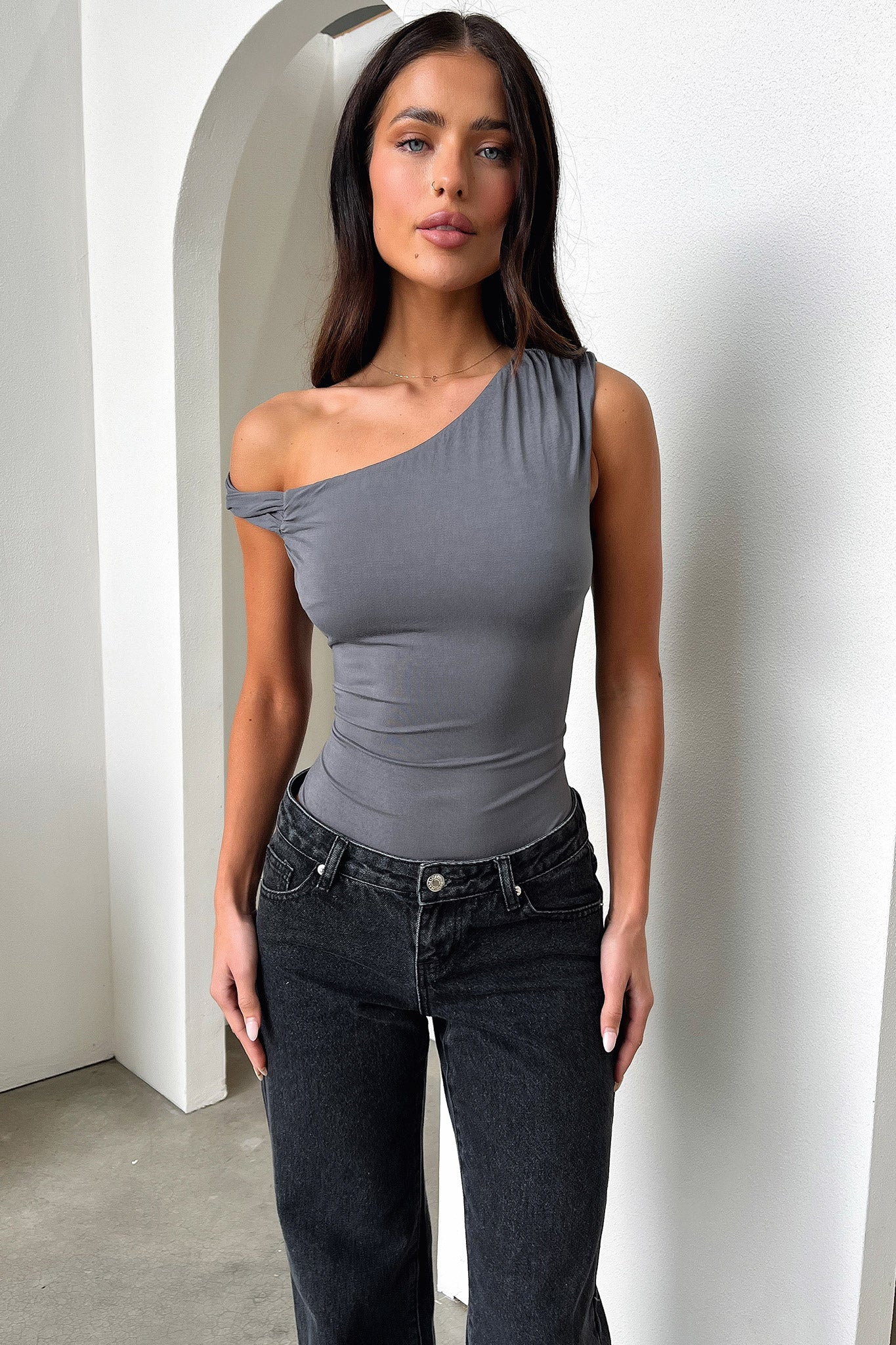 20203-aspen-bodysuit-charcoal-1.webp
