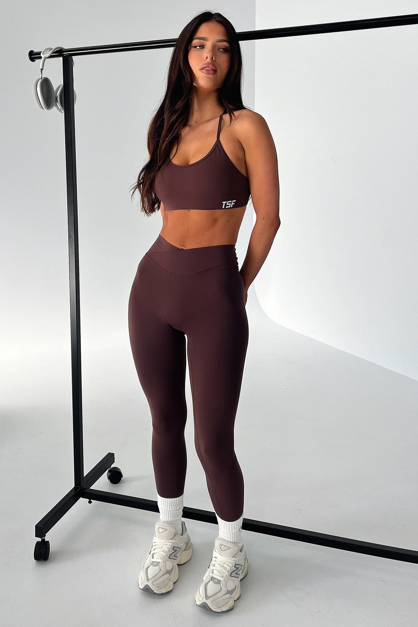 21012-kamari-open-back-sports-bra-brown-1.webp