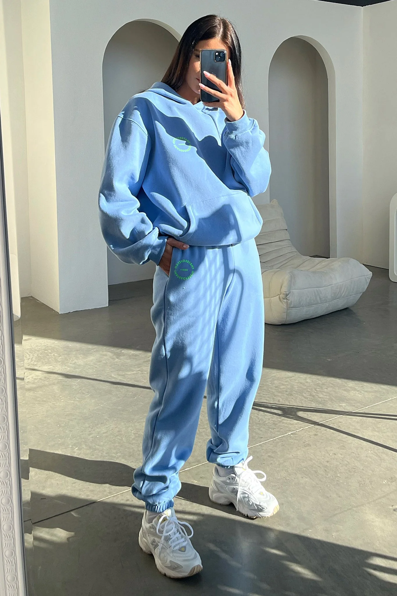 21305-series-8-sweatpants-blue-1.webp