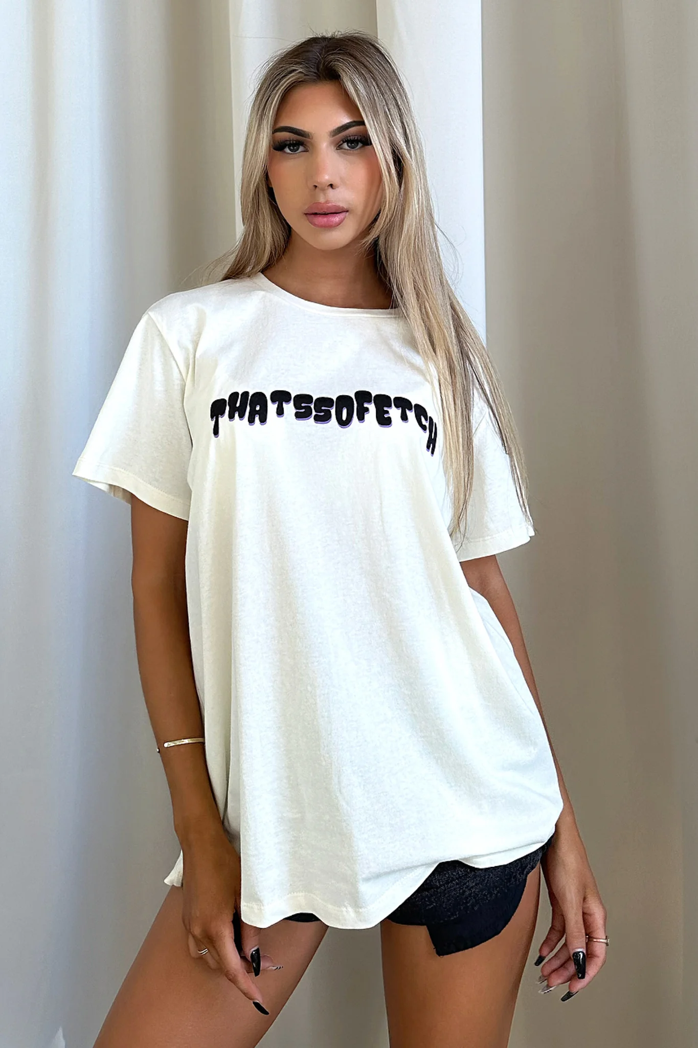 21665-low-down-tee-cream-1.webp