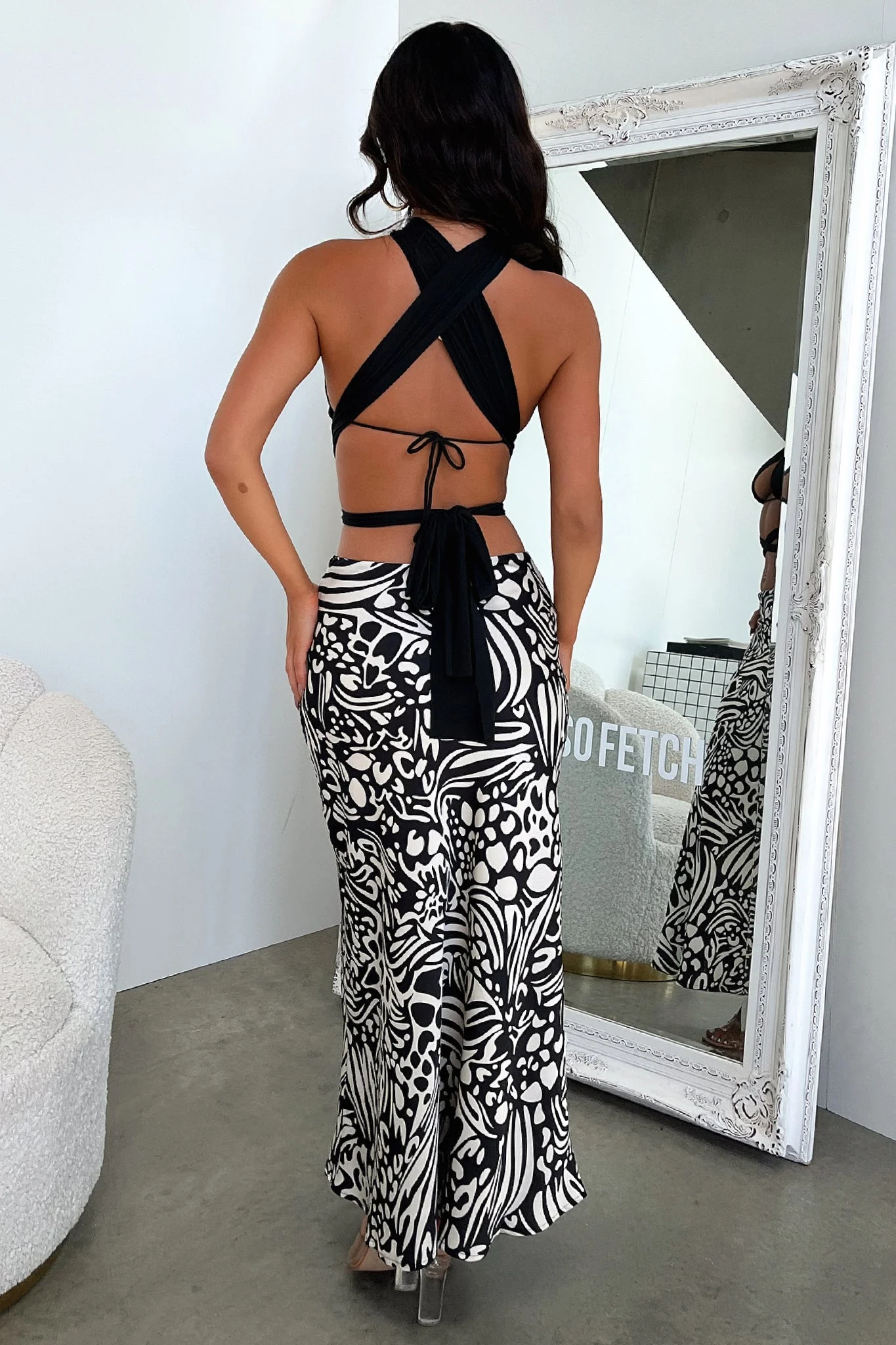 21840-santorini-maxi-skirt-black-white-print-1.webp