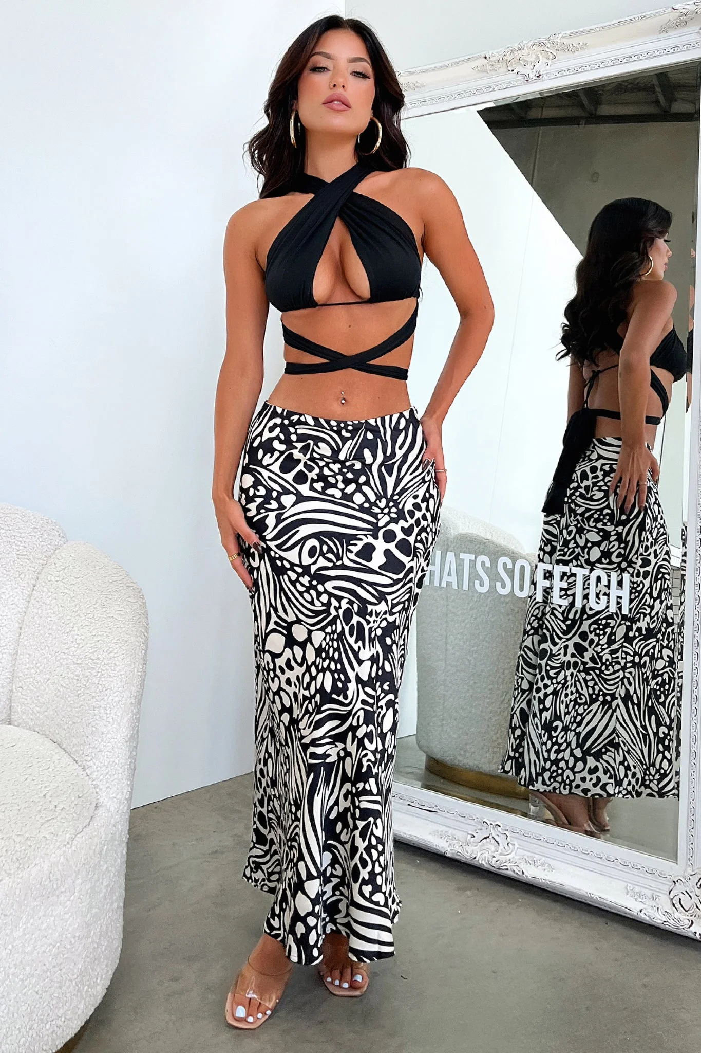 21840-santorini-maxi-skirt-black-white-print-1.webp