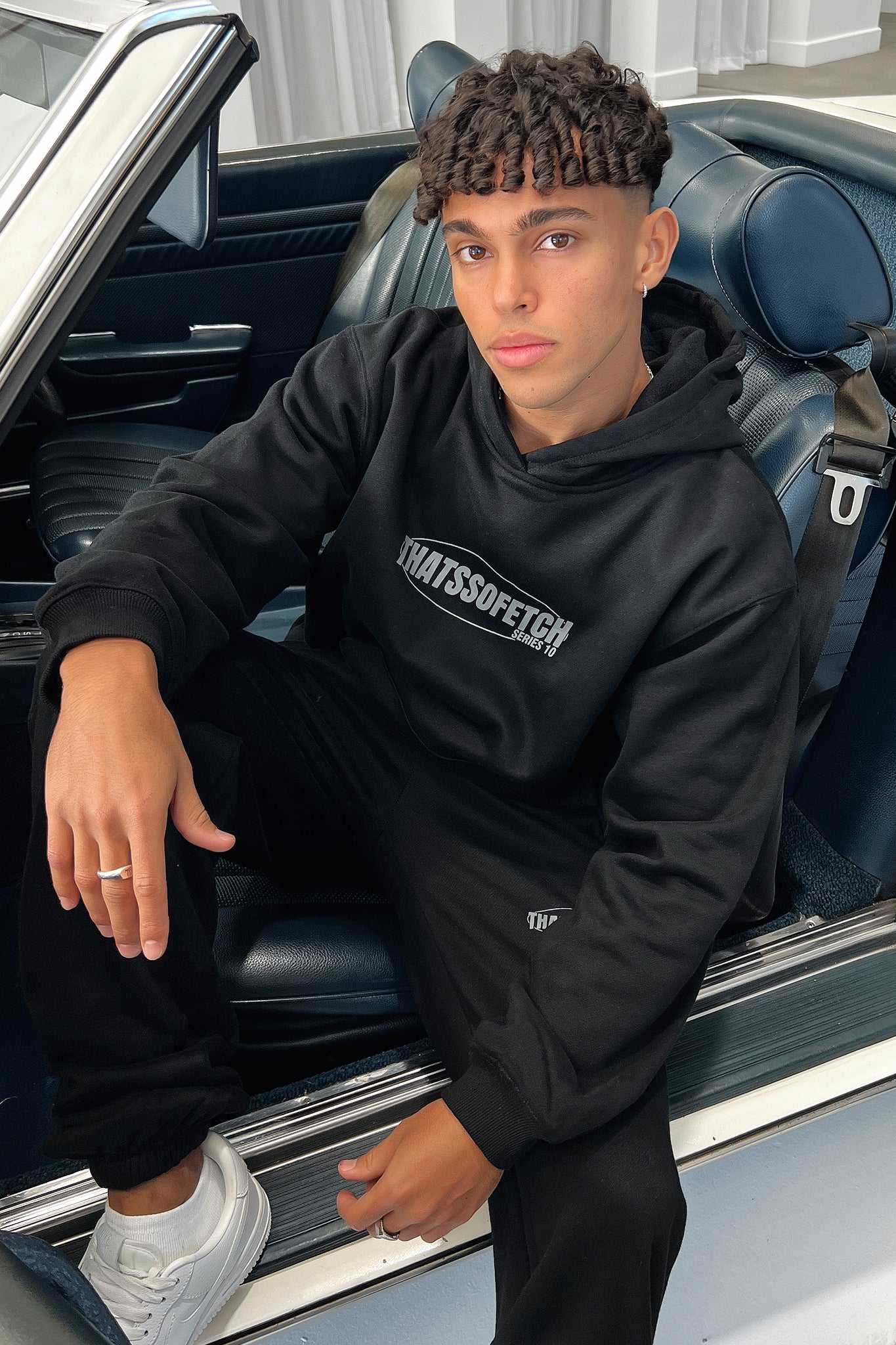 22425-series-10-sweatpants-black-1.jpg