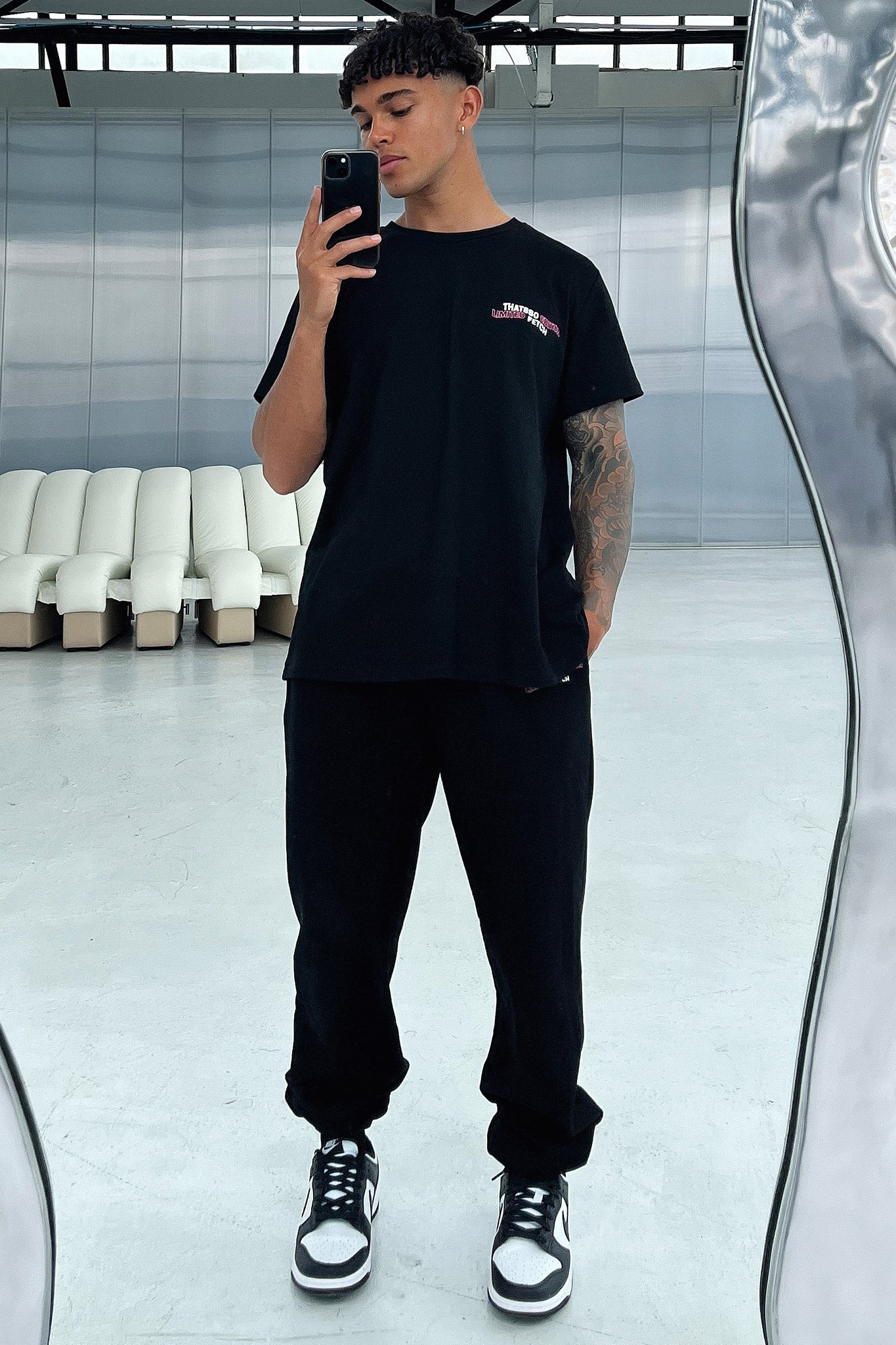 22457-limited-edition-oversized-tee-black-1.jpg