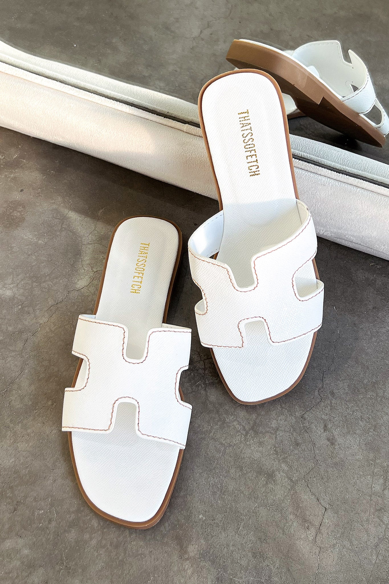Valia Slides - White