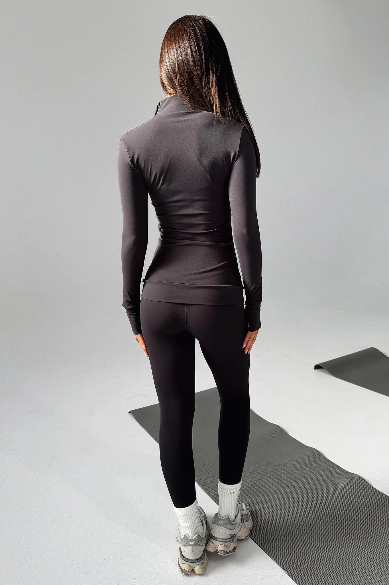23853-brooks-zip-jacket-grey-1.webp