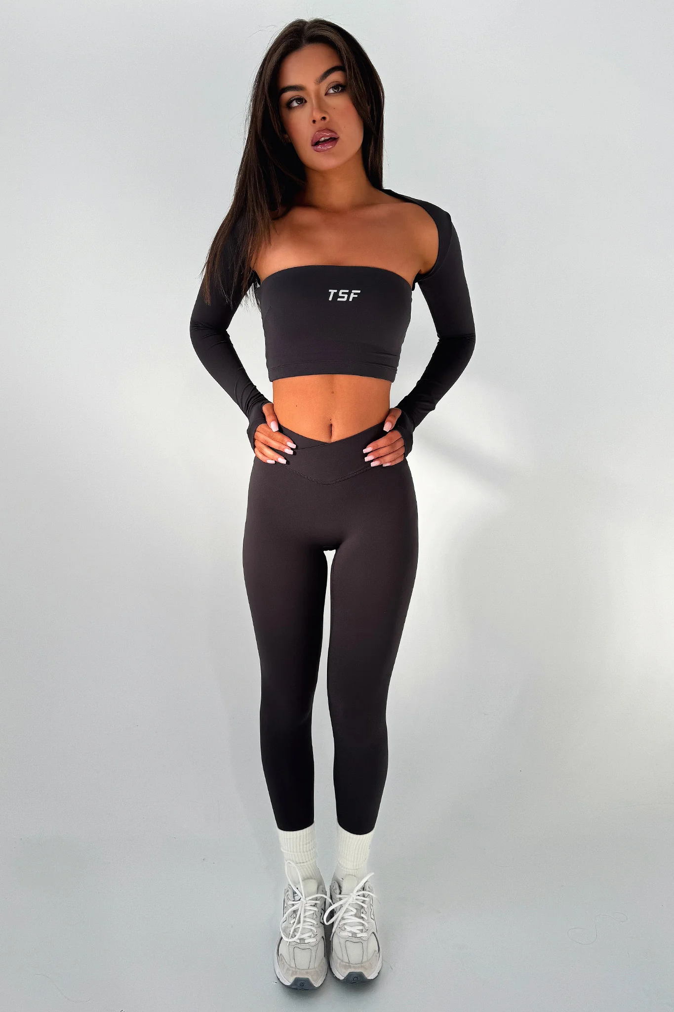 23860-koda-strapless-crop-grey-1.webp