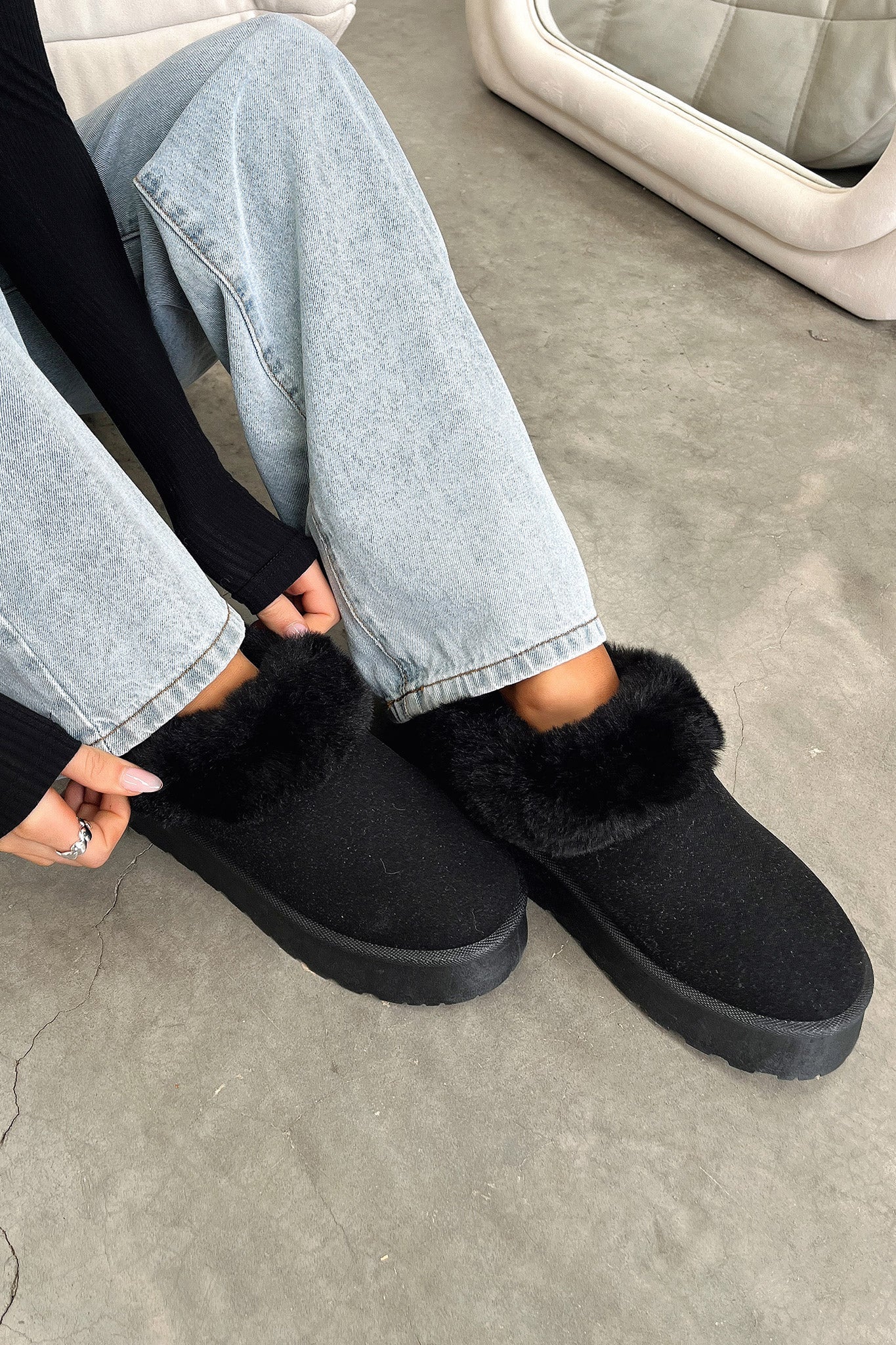 24058-elani-platform-slippers-black-1.jpg