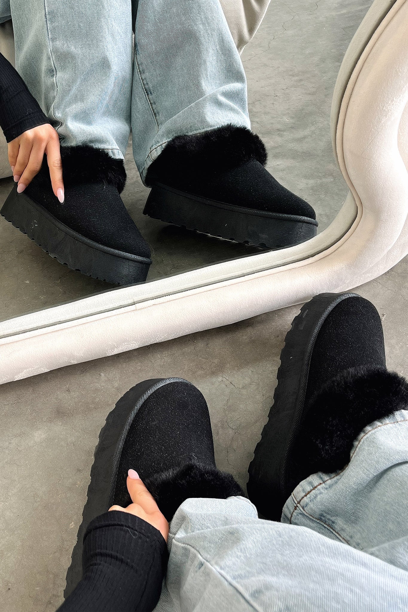 24058-elani-platform-slippers-black-1.jpg
