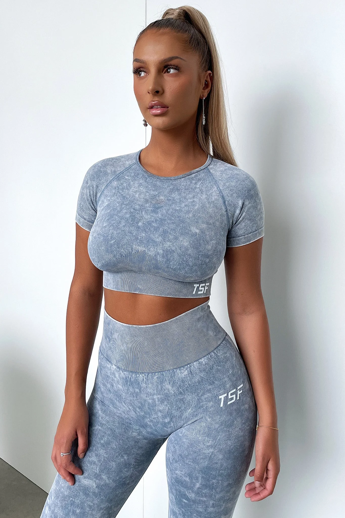 24322-caz-short-sleeve-top-blue-1.webp