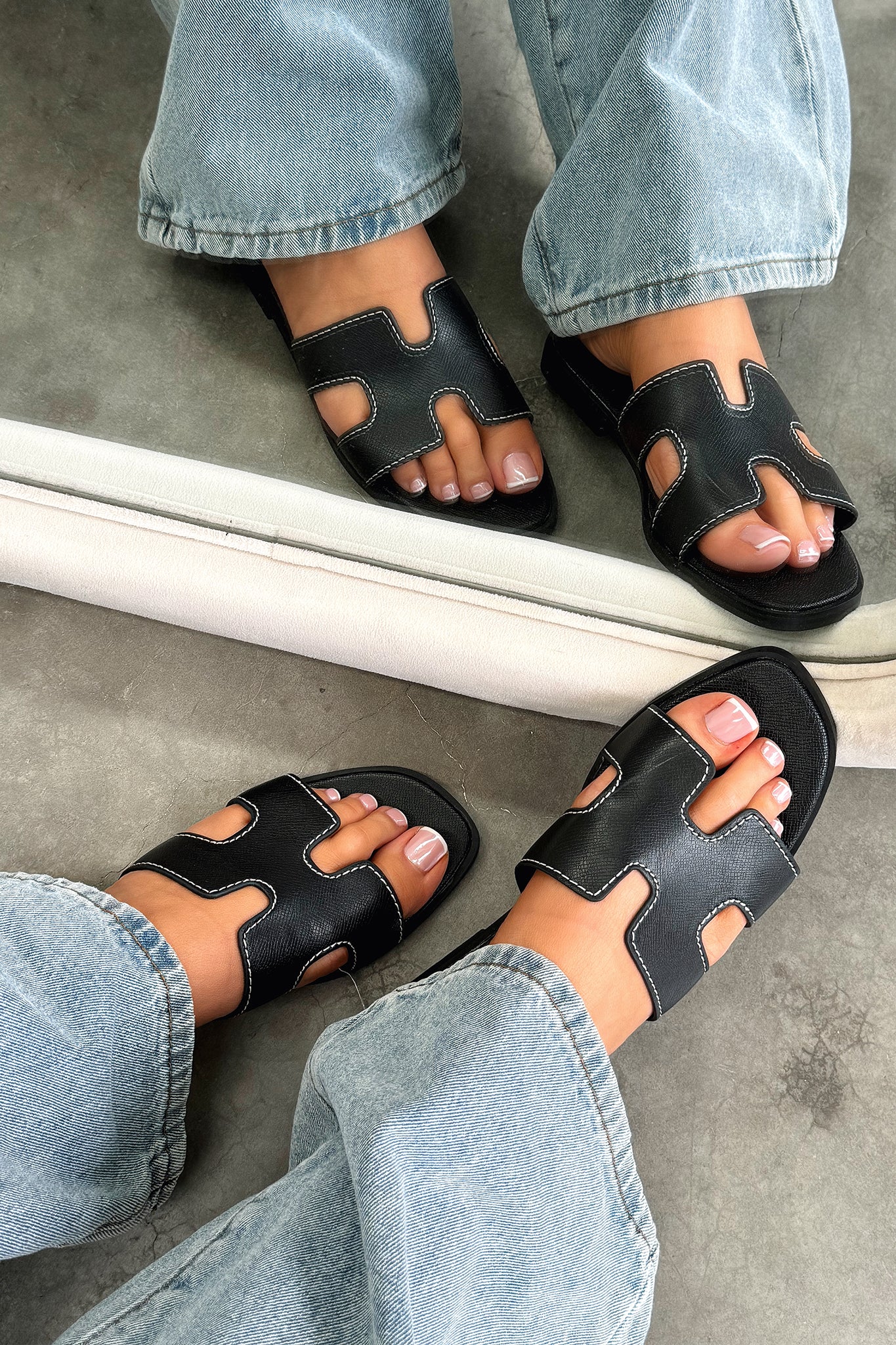 24909-valia-slides-black-1.jpg