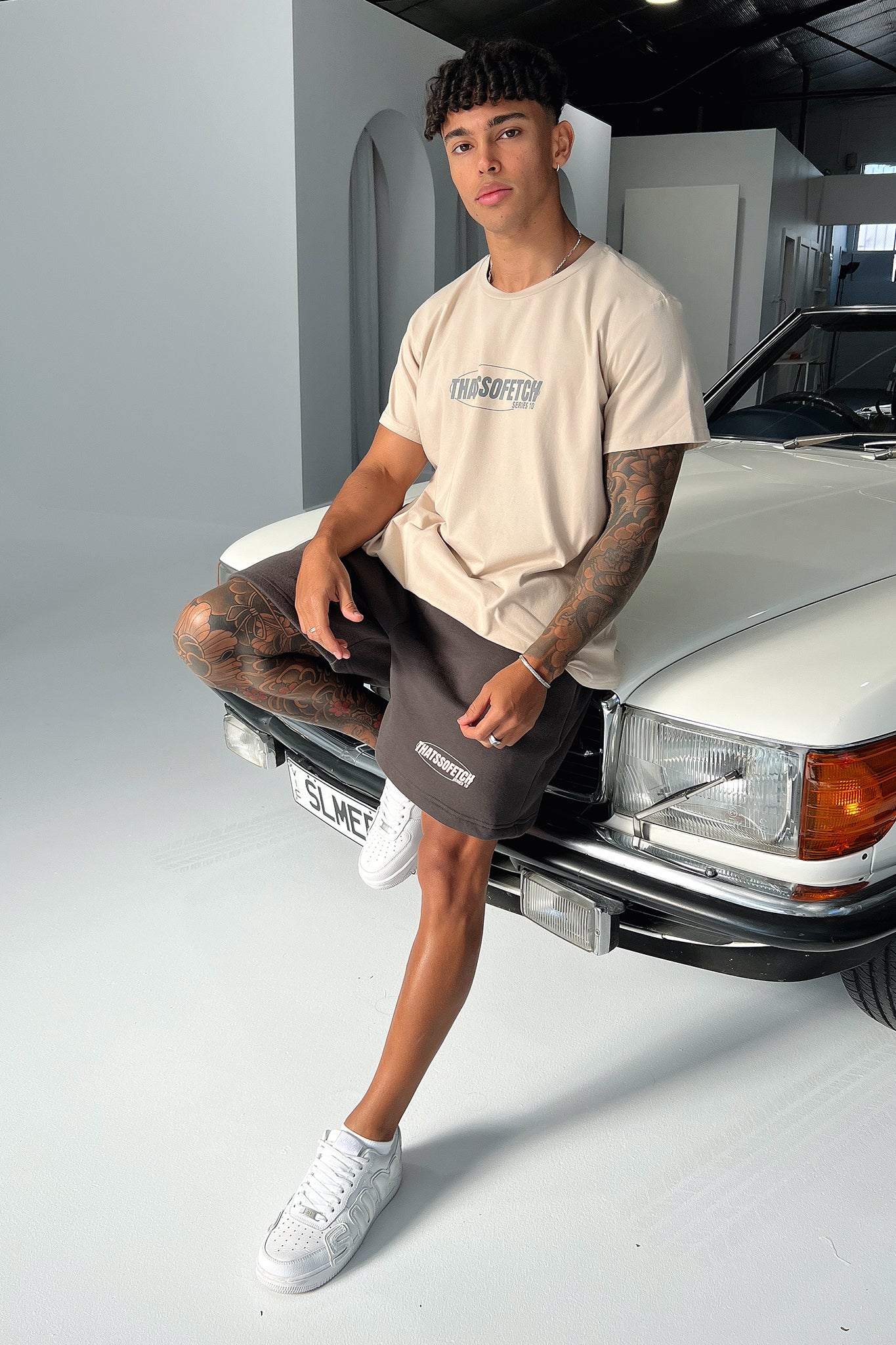 25338-series-10-oversized-tee-beige-1.webp