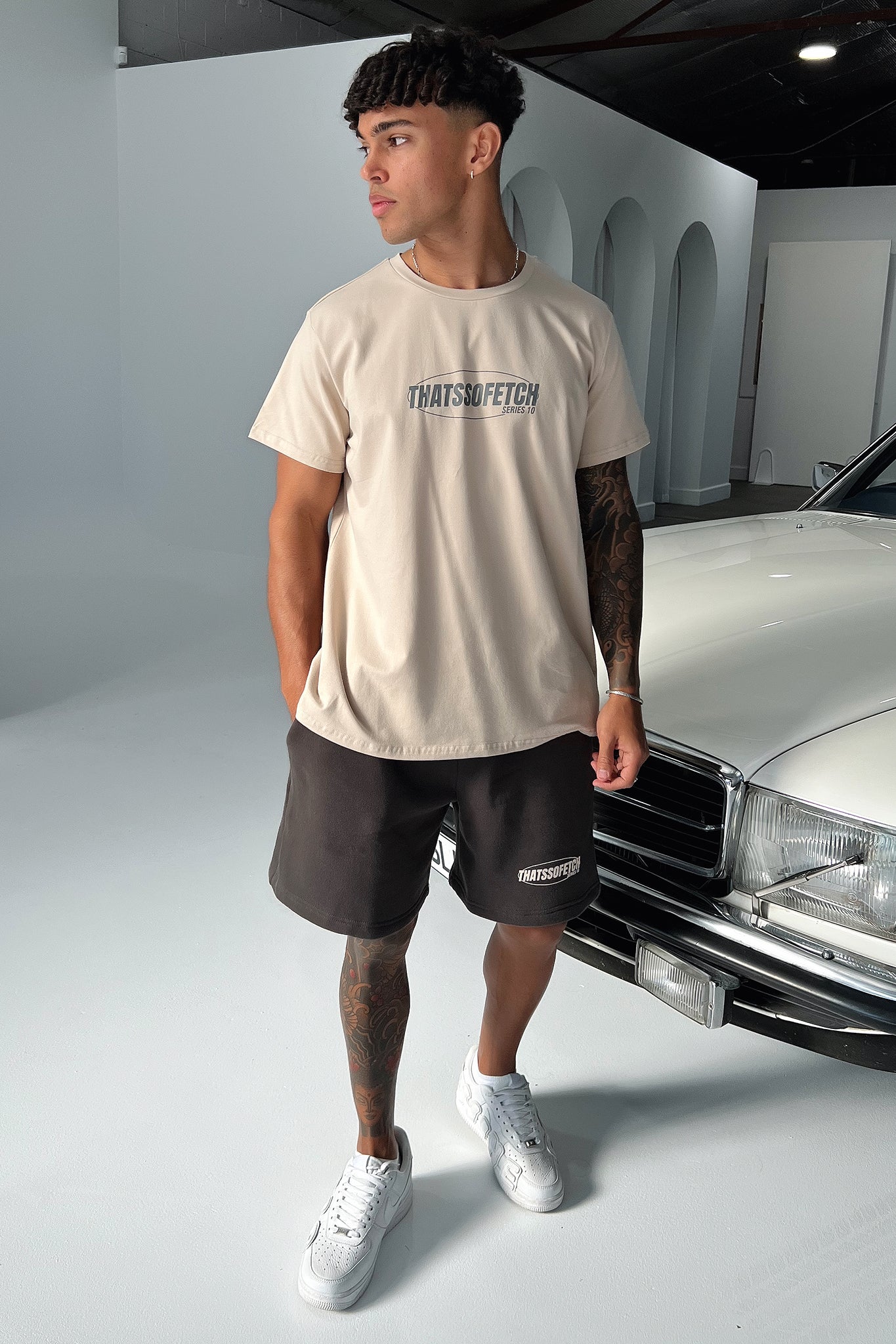 25338-series-10-oversized-tee-beige-1.webp