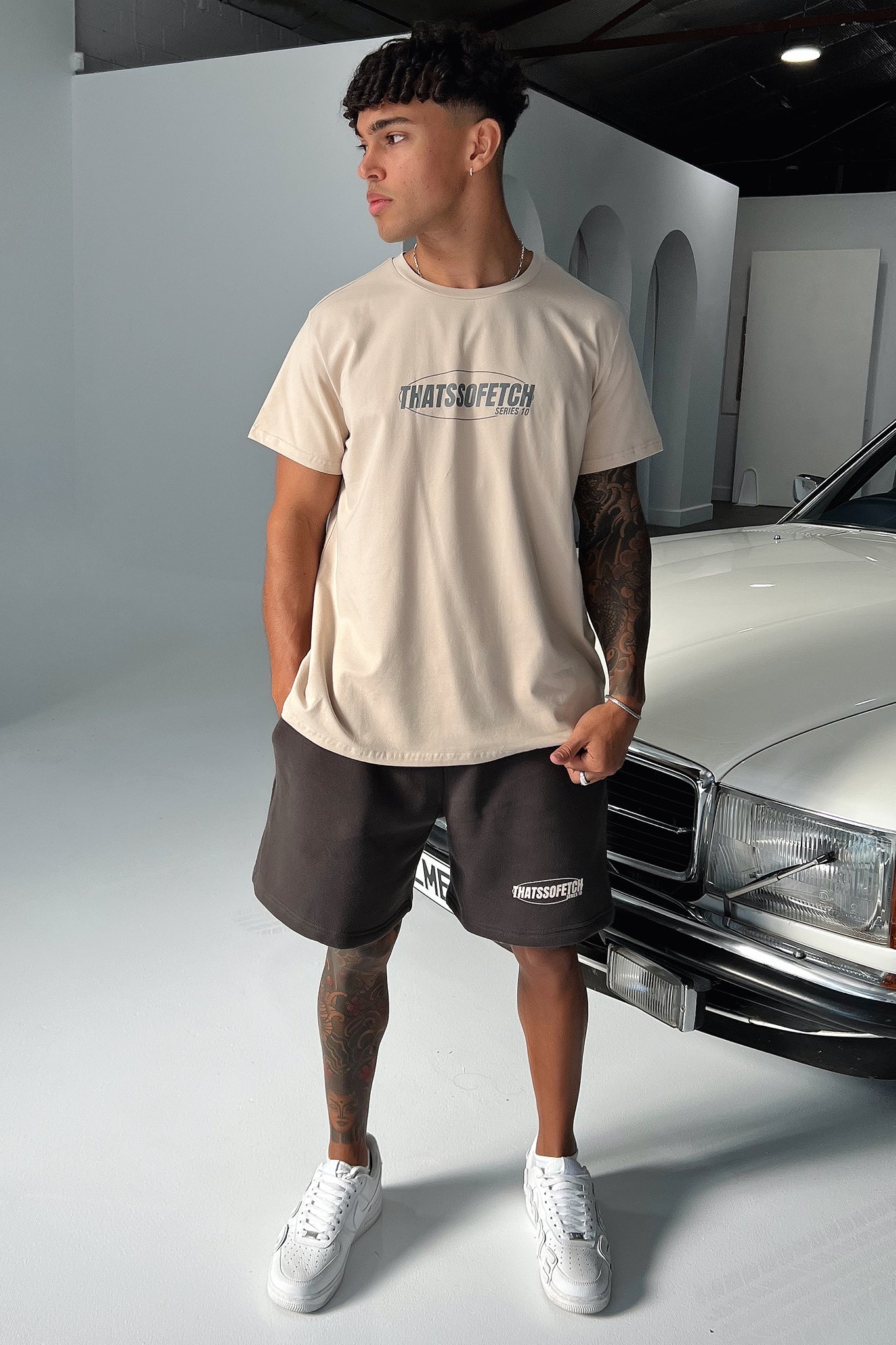 25338-series-10-oversized-tee-beige-1.webp