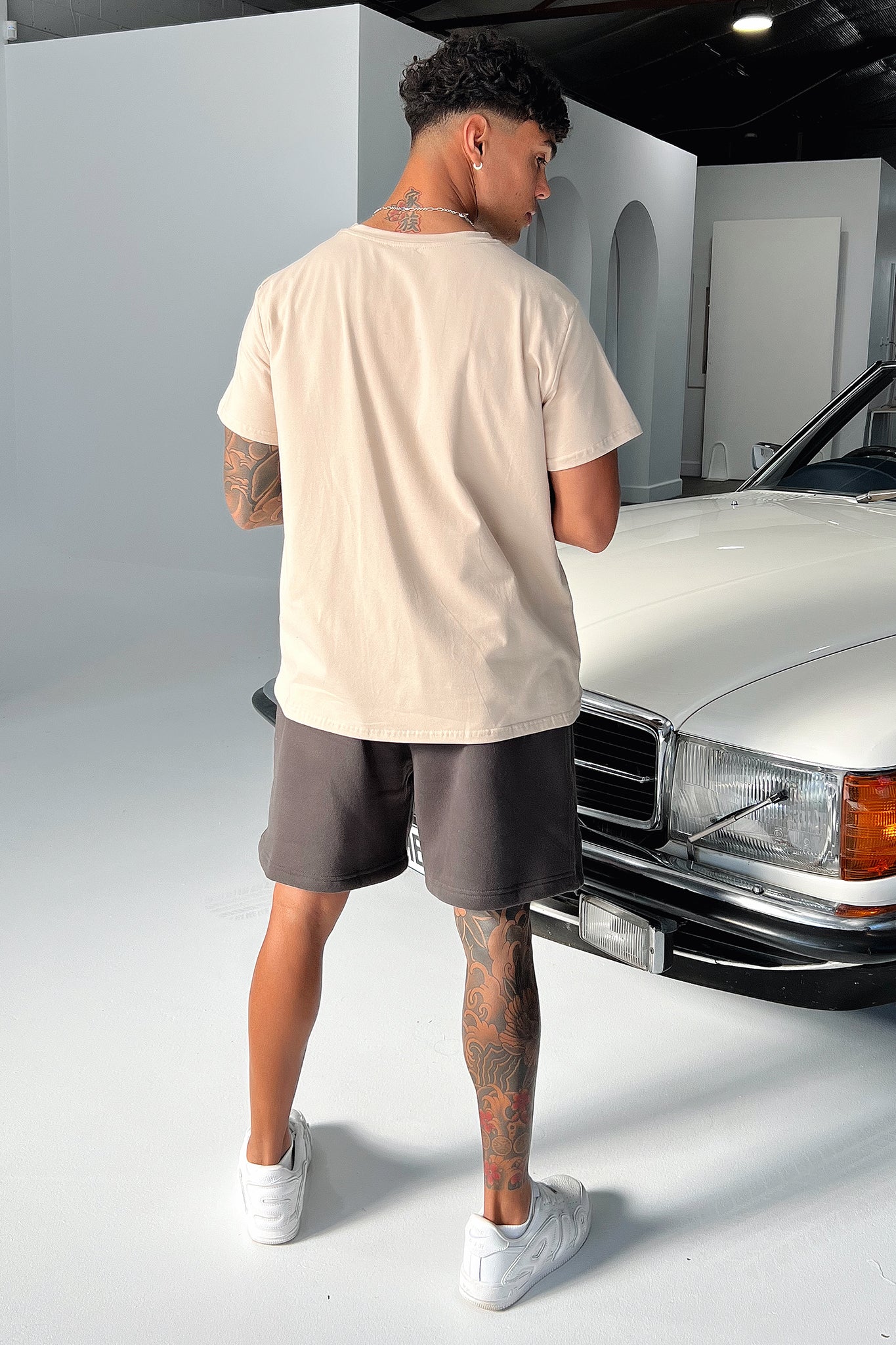 25338-series-10-oversized-tee-beige-1.webp