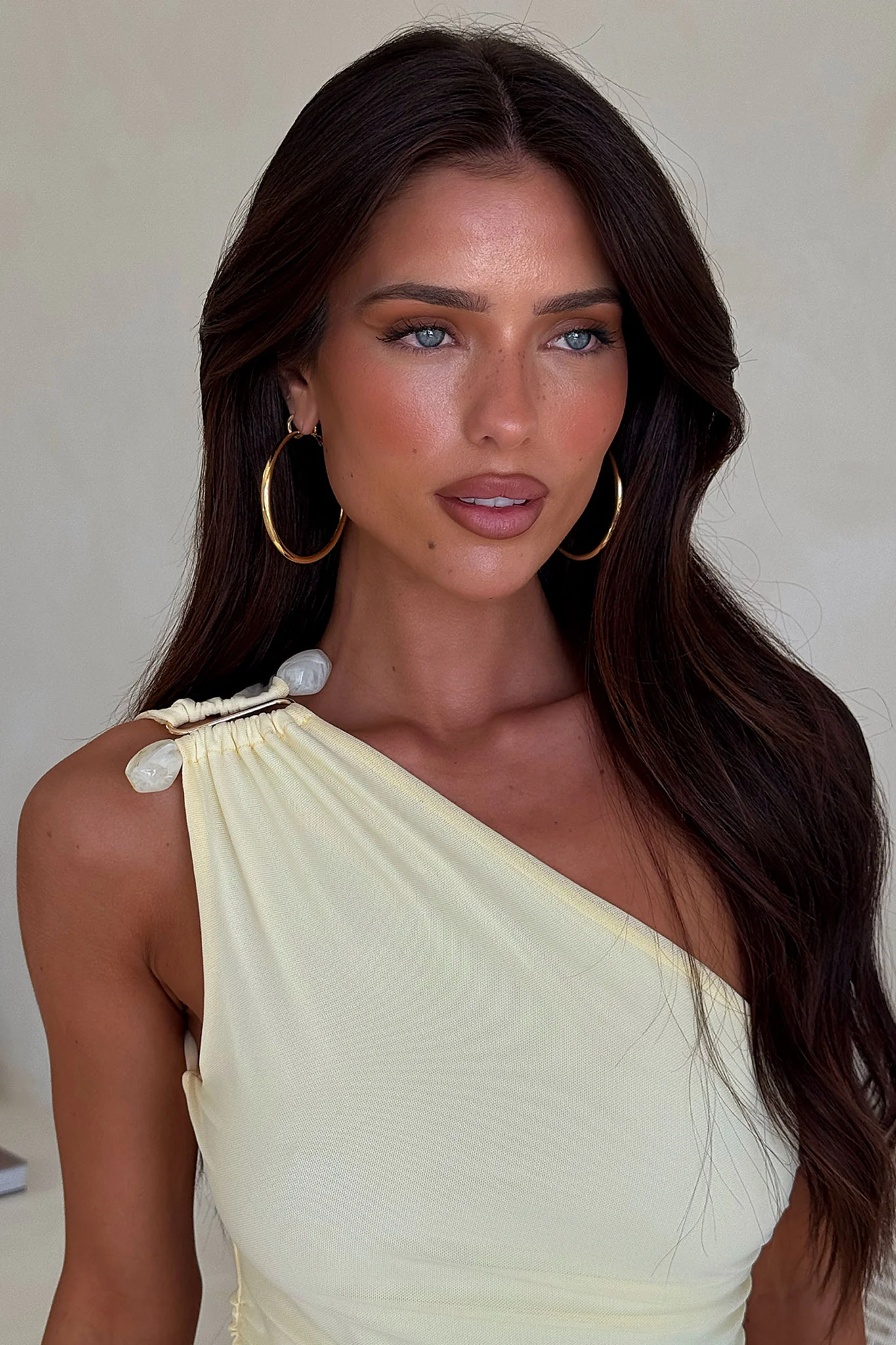 25406-huda-hoops-18k-gold-plated-1.webp