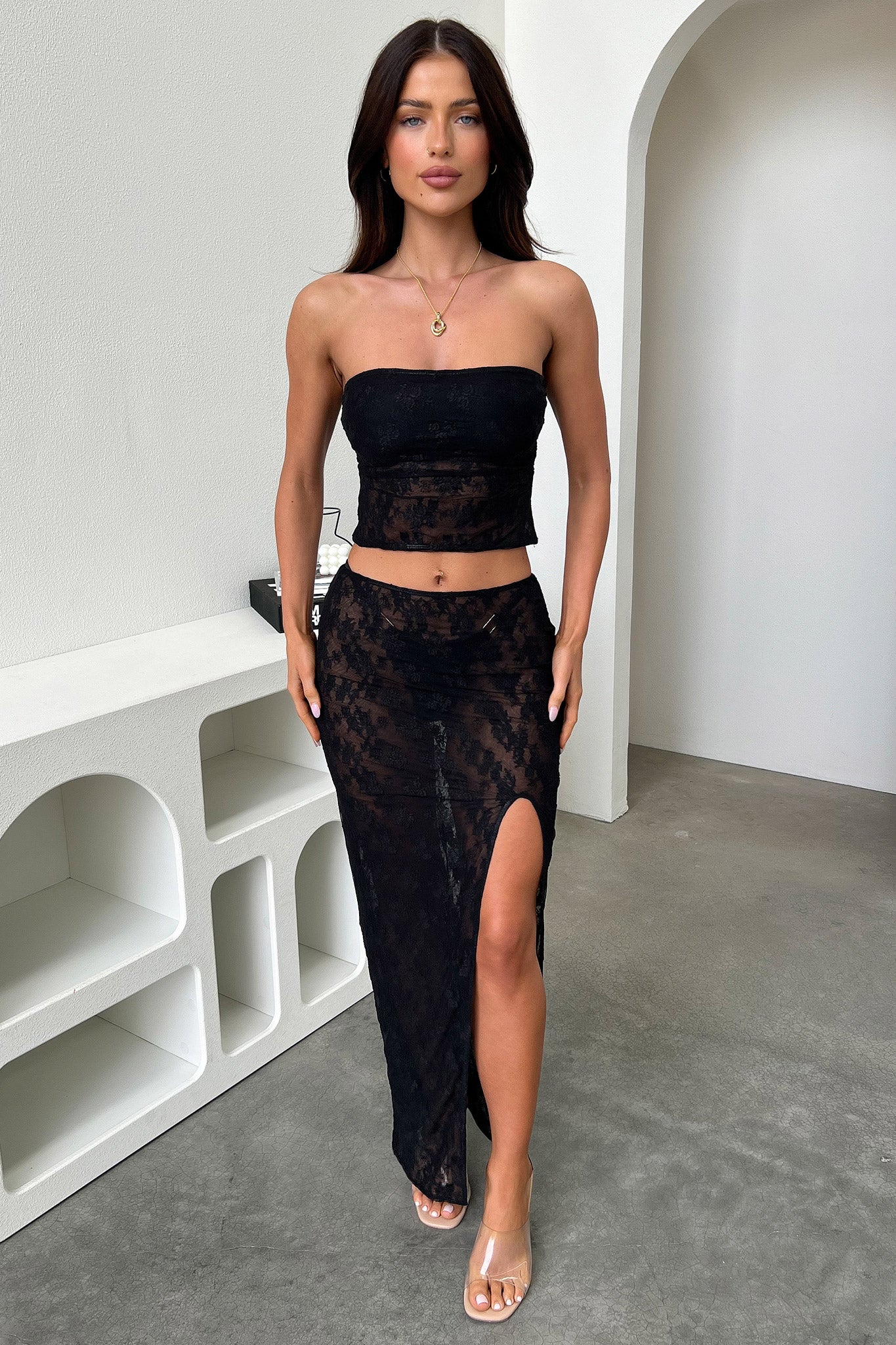 2544-elia-skirt-black-1.jpg