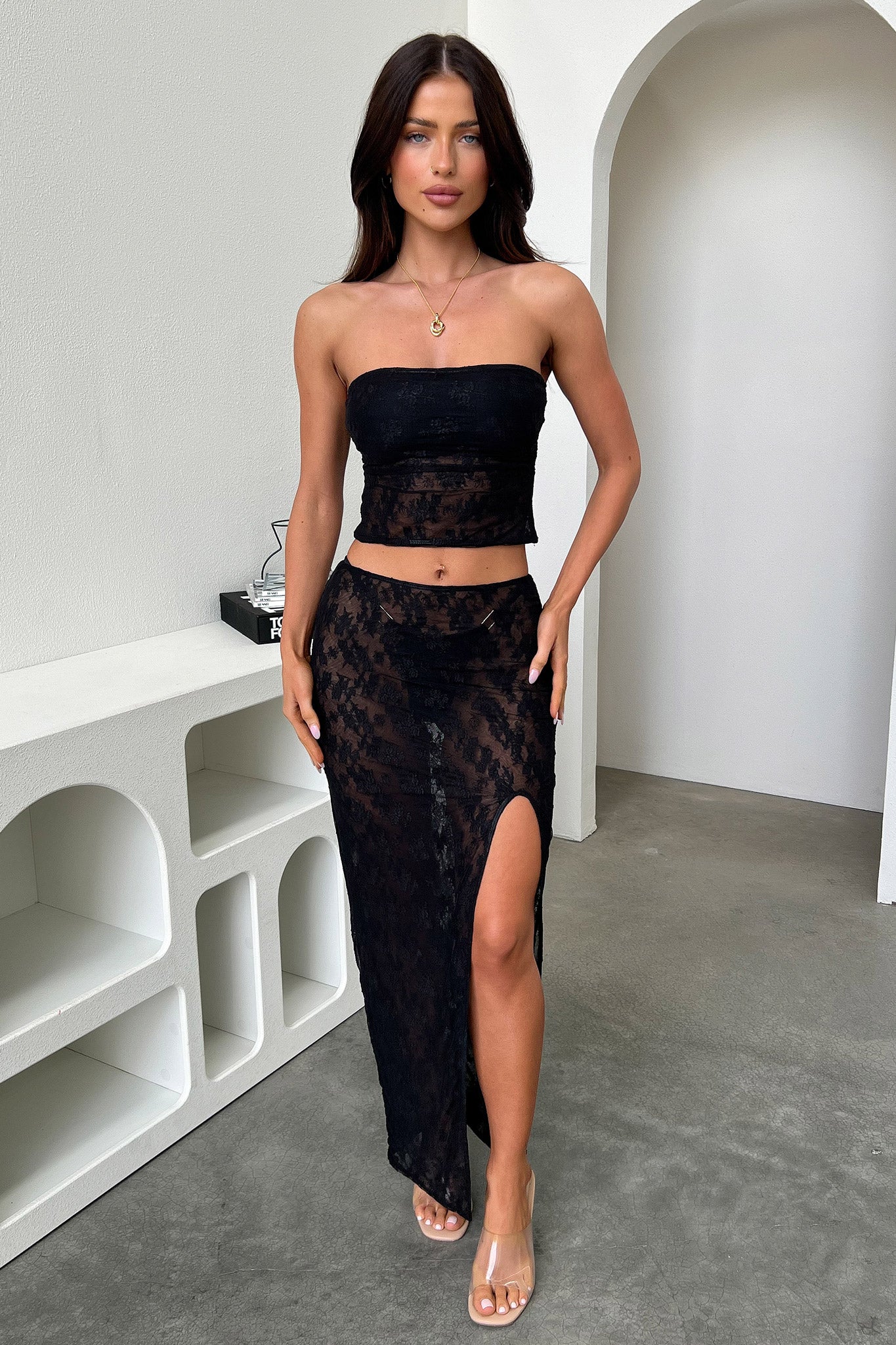 2544-elia-skirt-black-1.jpg