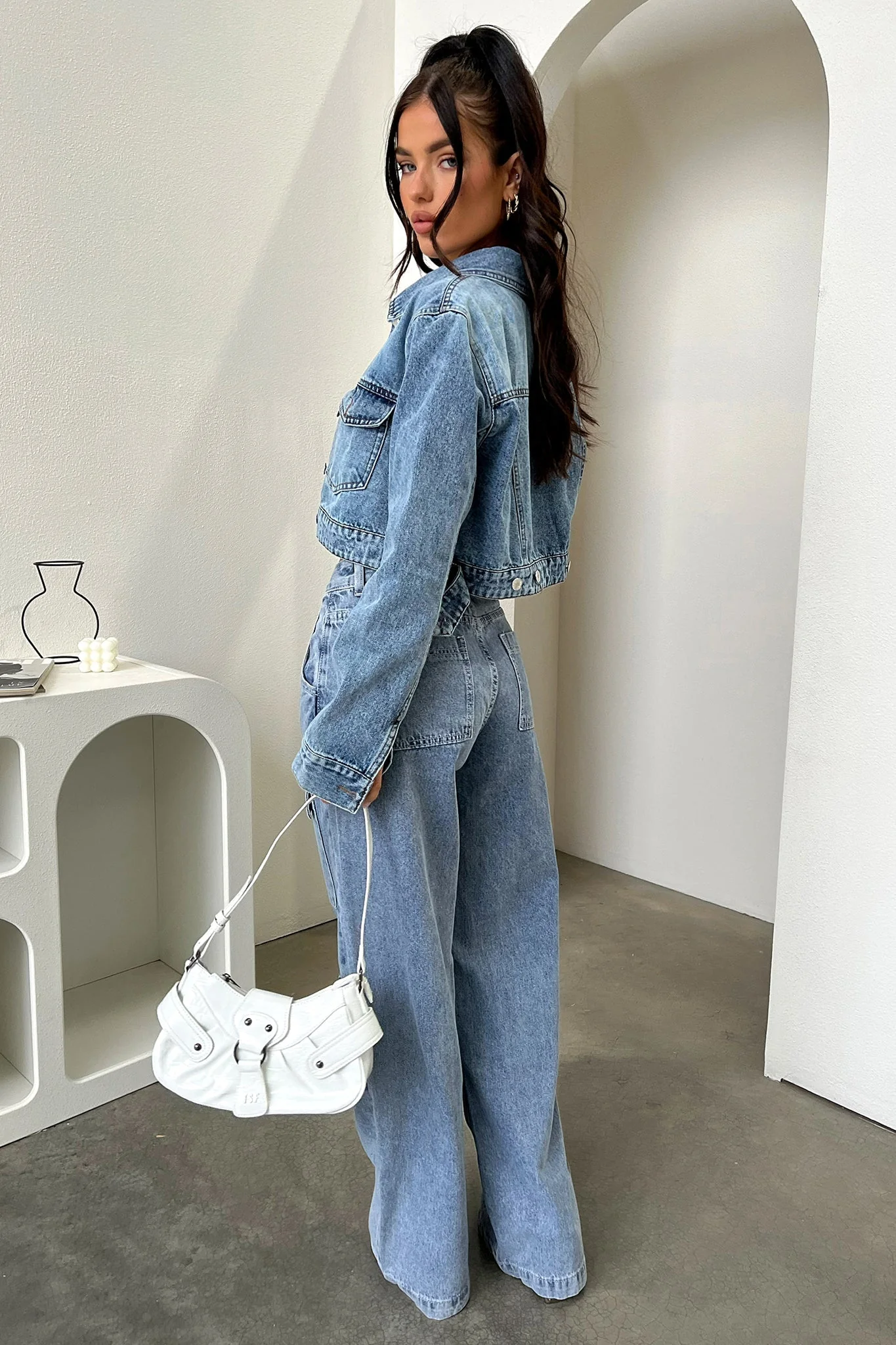 26007-adalia-mid-rise-wide-leg-jeans-blue-1.webp