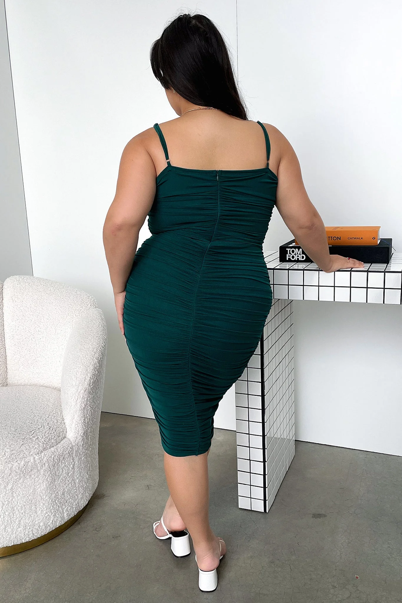 27093-zena-mesh-midi-dress-emerald-1.webp